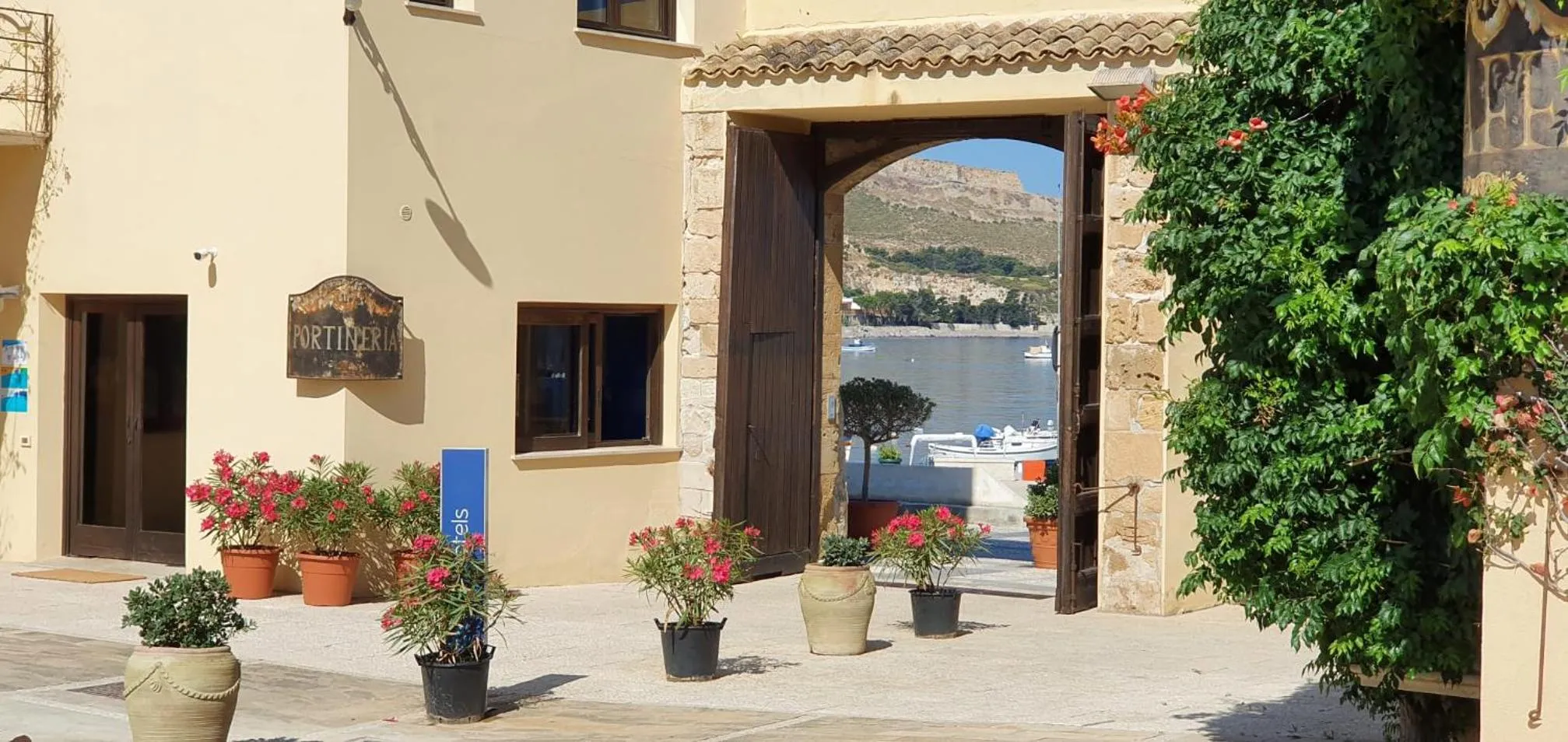 Property building in Phi Hotel La Tonnara di Bonagia