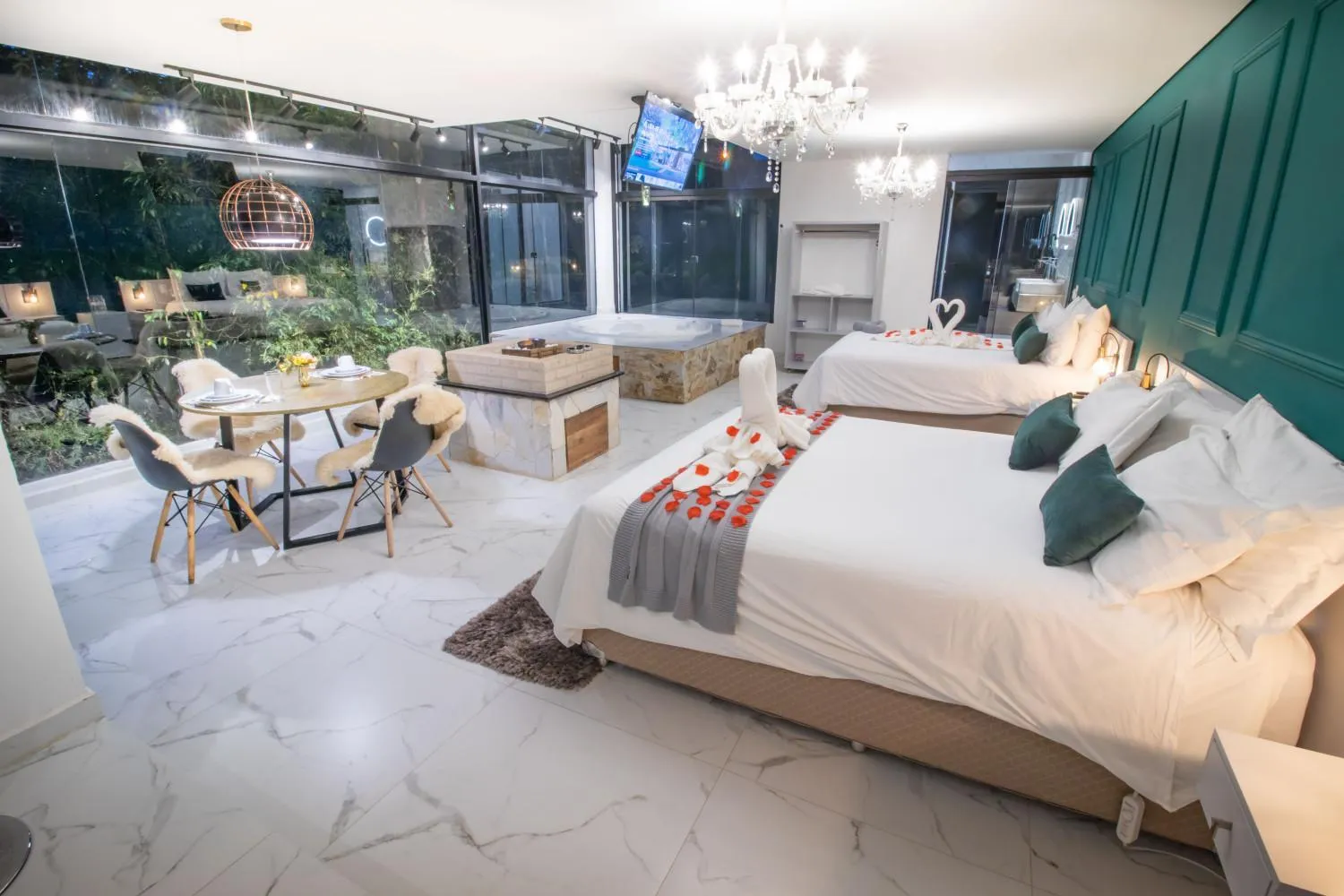 Photo of the whole room, Bed in Resort Magnifico