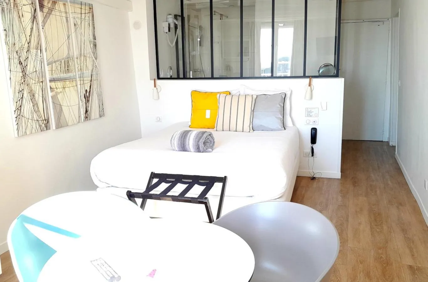 Bedroom in Hotel La Marine, Vieux Port