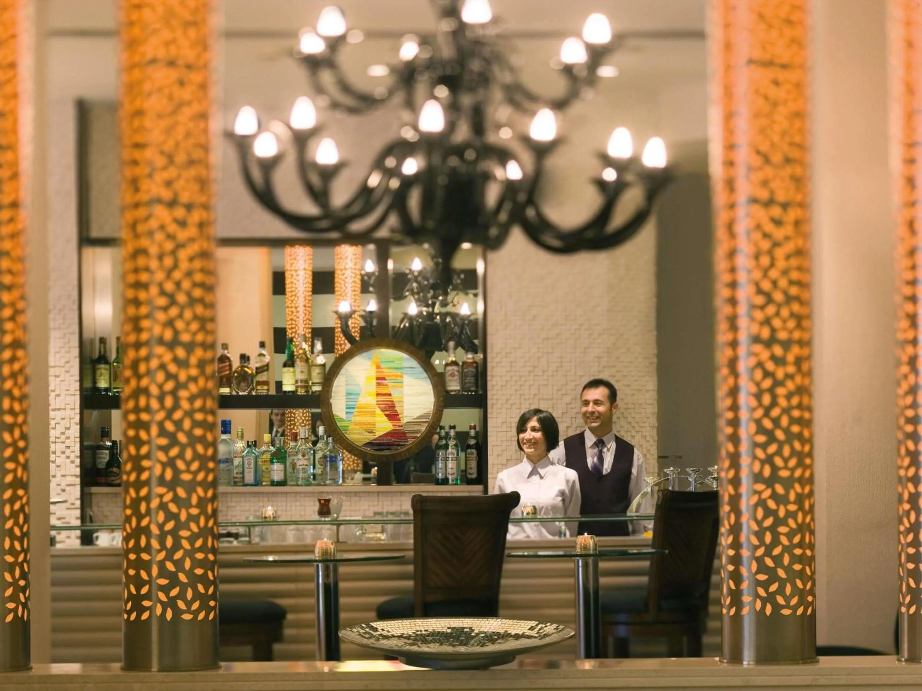 Lounge or bar in Mövenpick Hotel Izmir