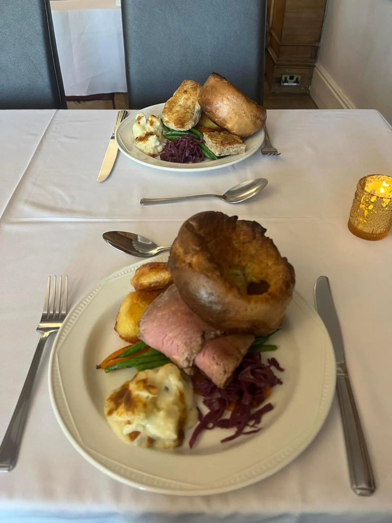 Restaurant/places to eat in The Lanes Hotel