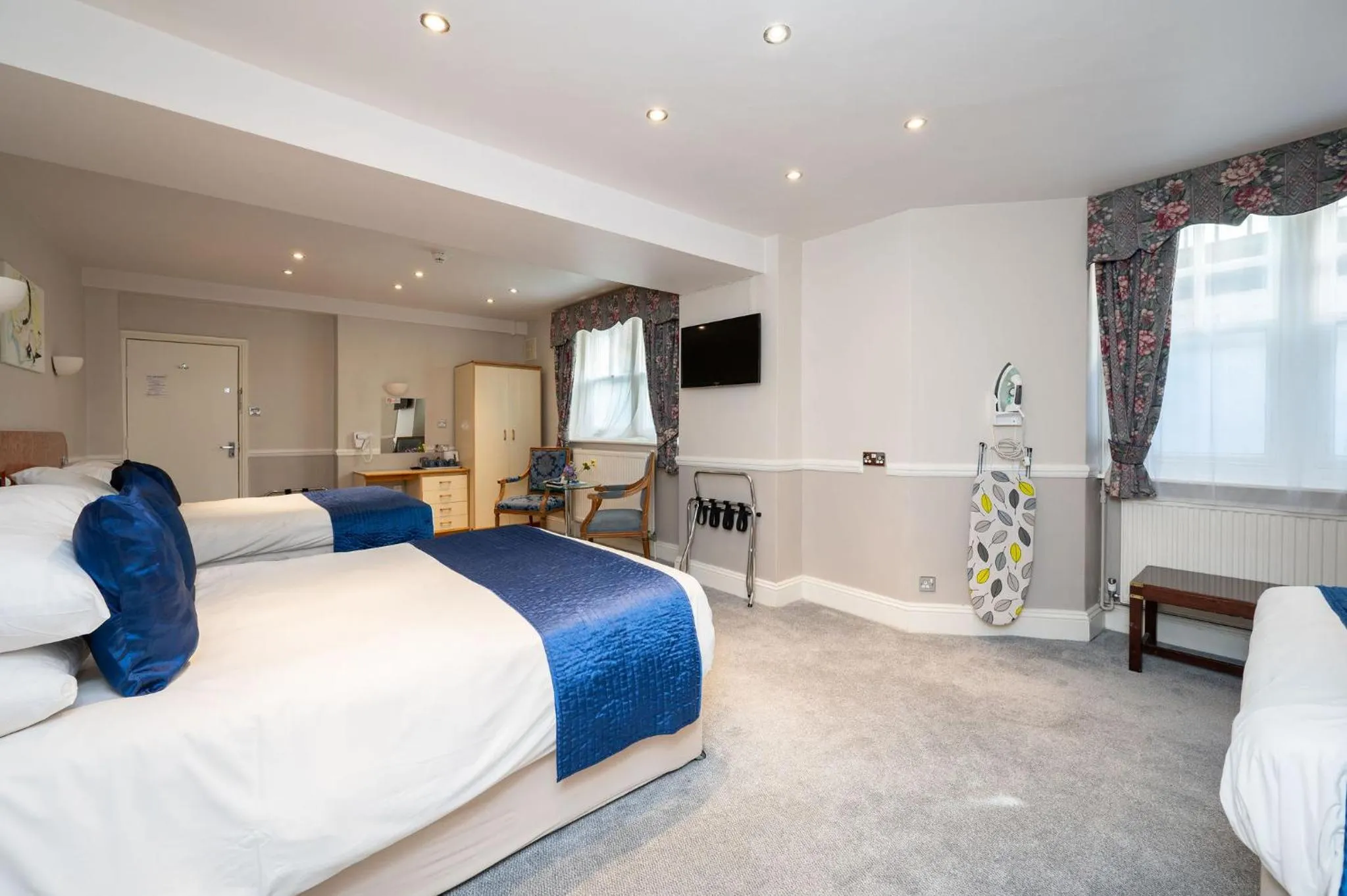 Bed in The Lanes Hotel