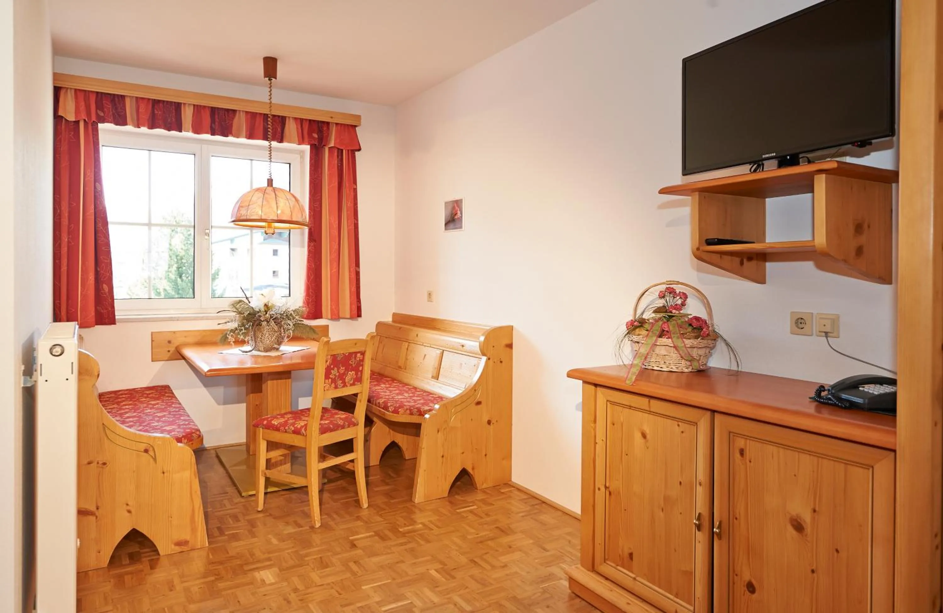 Dining area in Aparthotel Paradies - Schrempfgut