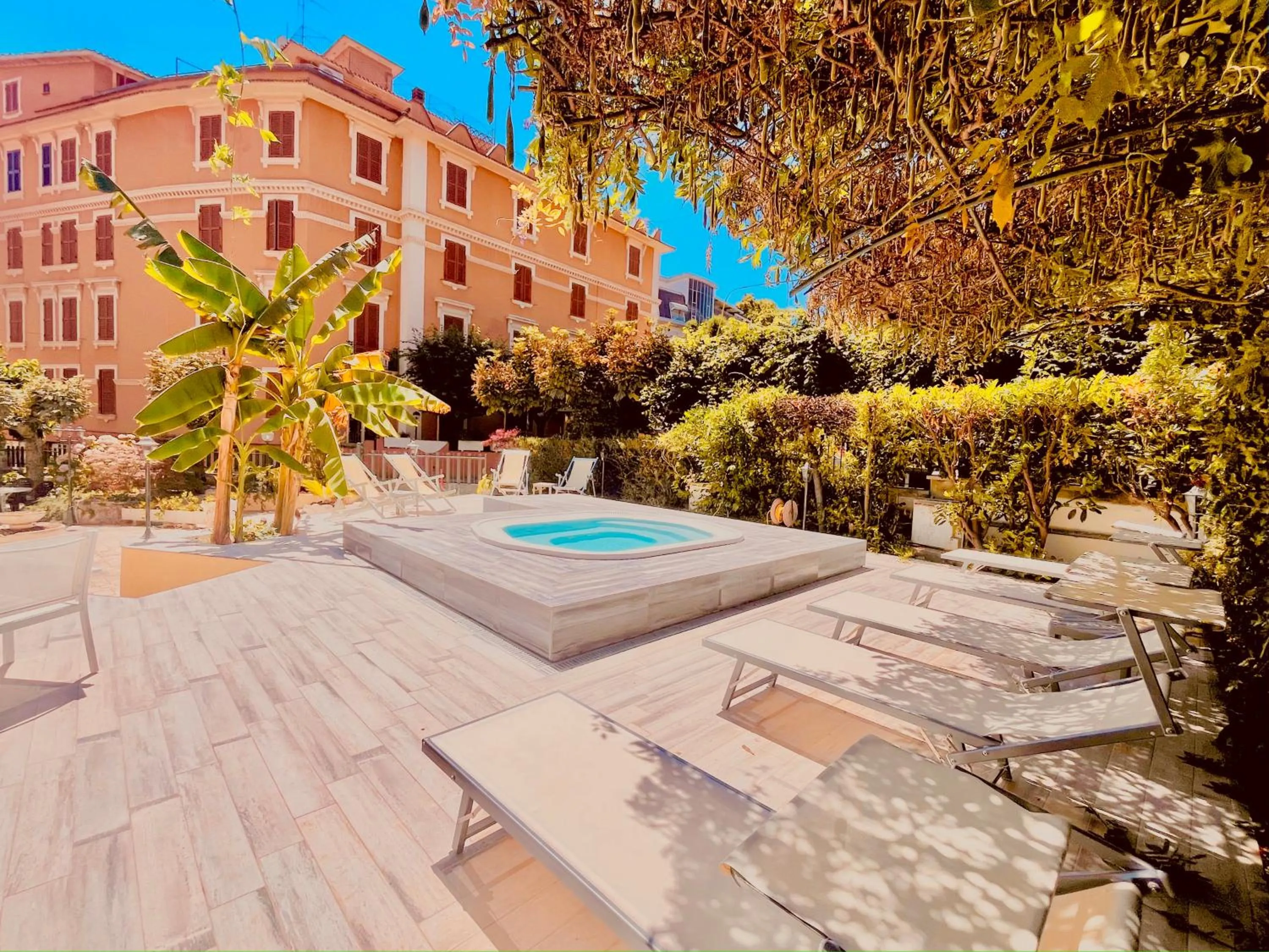 Hot Tub in Hotel Belsito Wellness & Spa