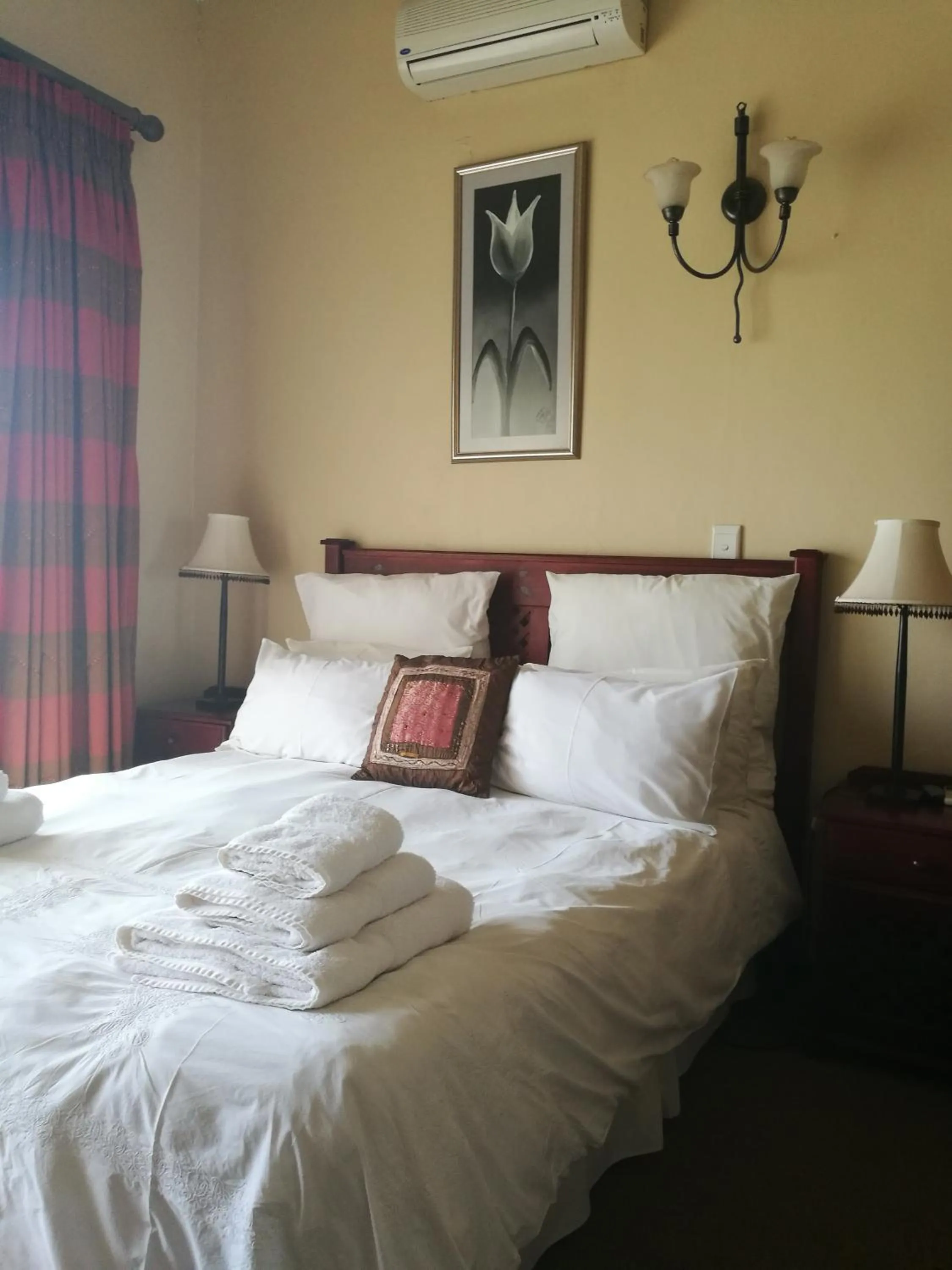 Bed in Krige Lodge B&B