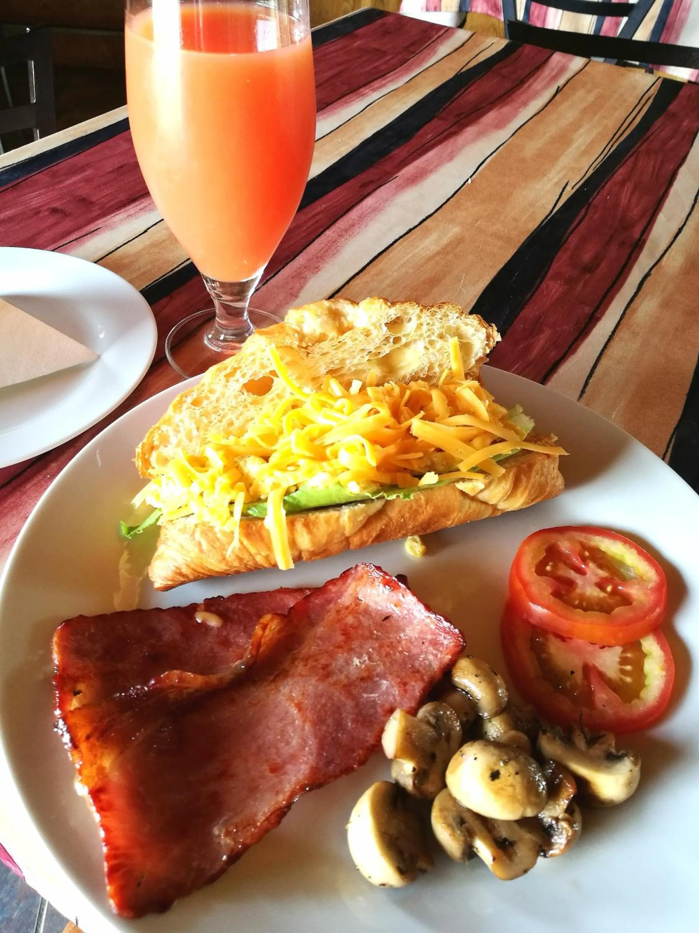 Breakfast in Krige Lodge B&B