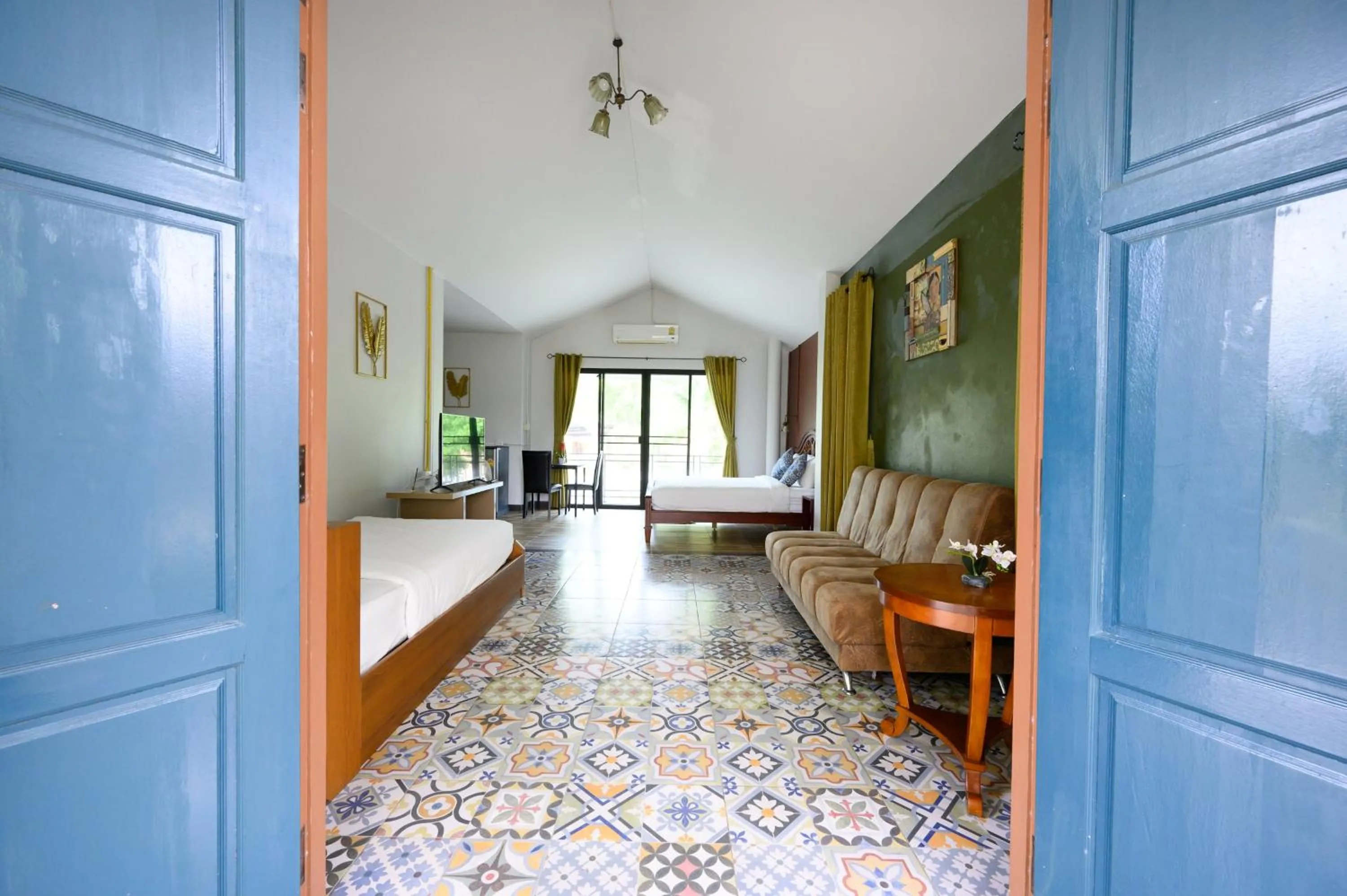 Photo of the whole room in Busaya Resort & Cuisine