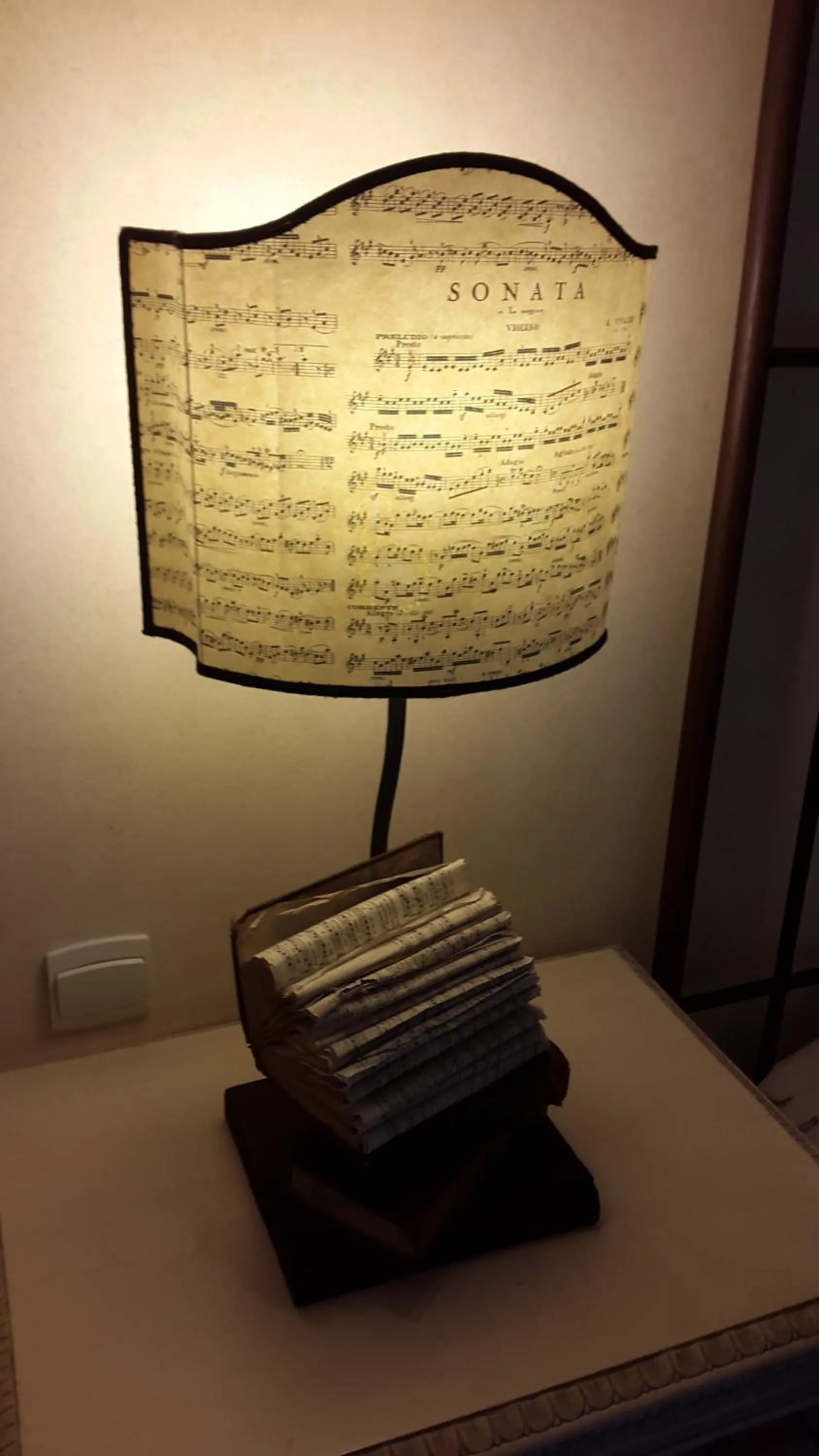 Decorative detail in Hotel du Poète