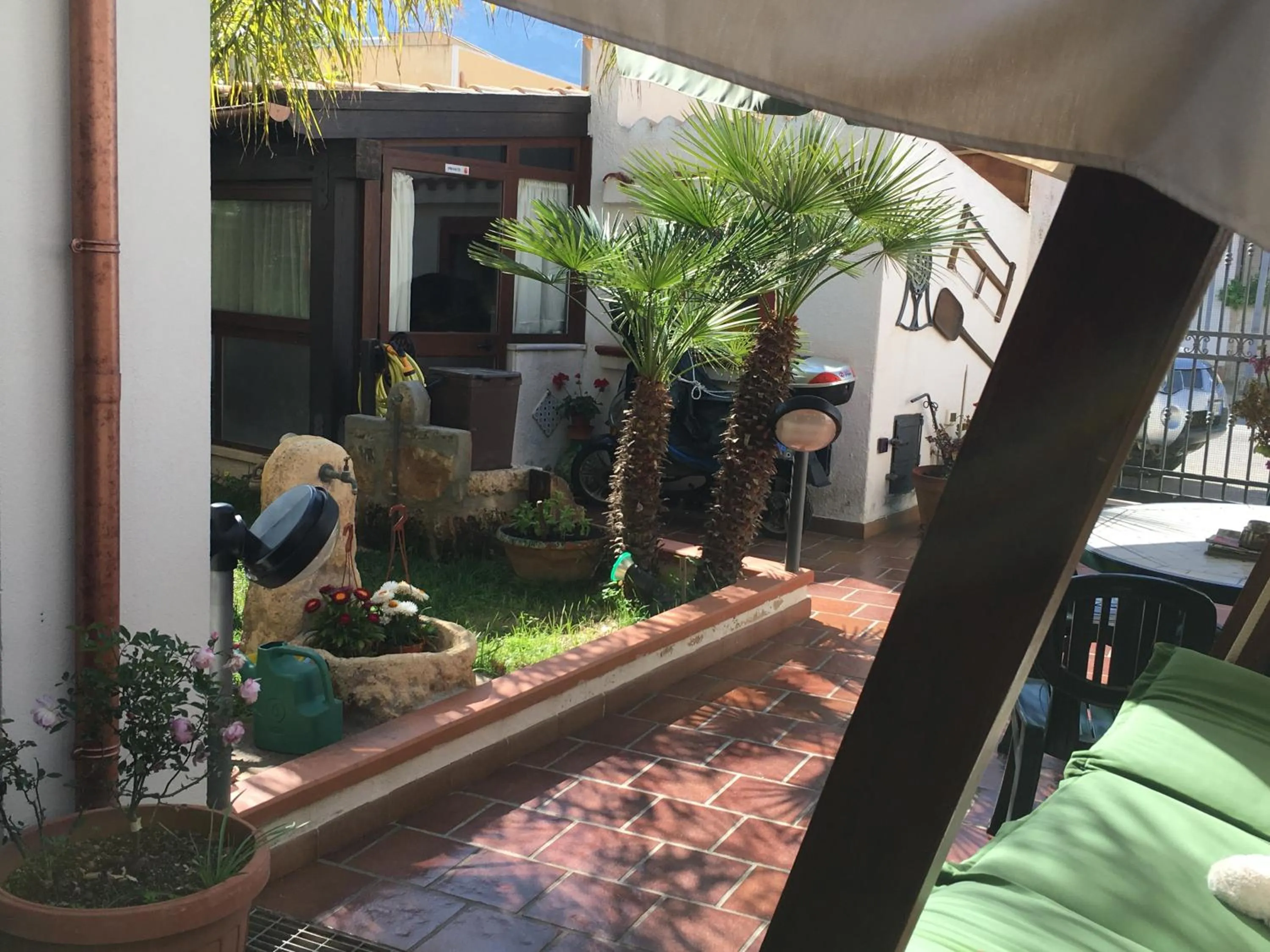 Garden view in Baglio Cusenza Rooms