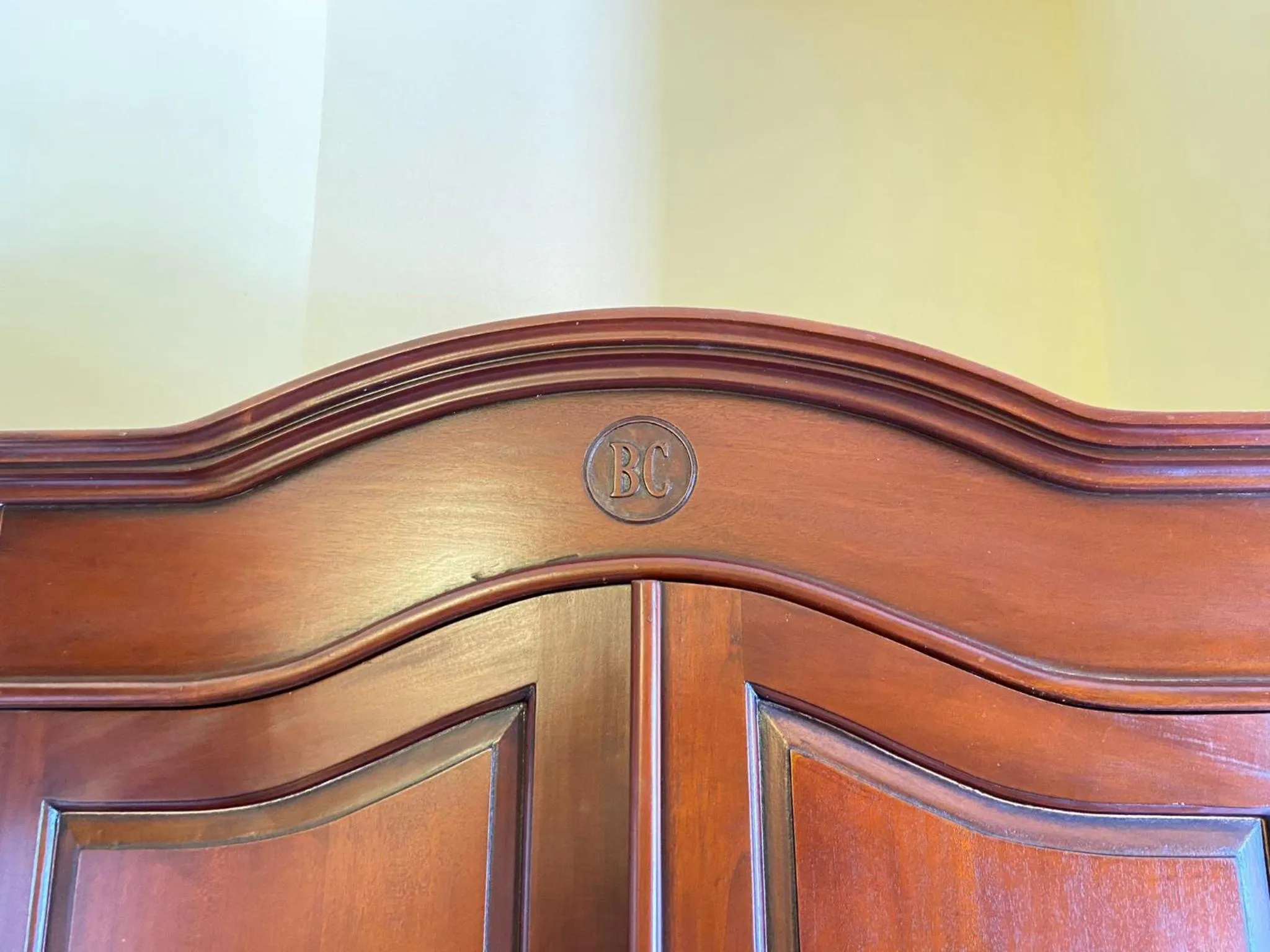 wardrobe in Baglio Cusenza Rooms