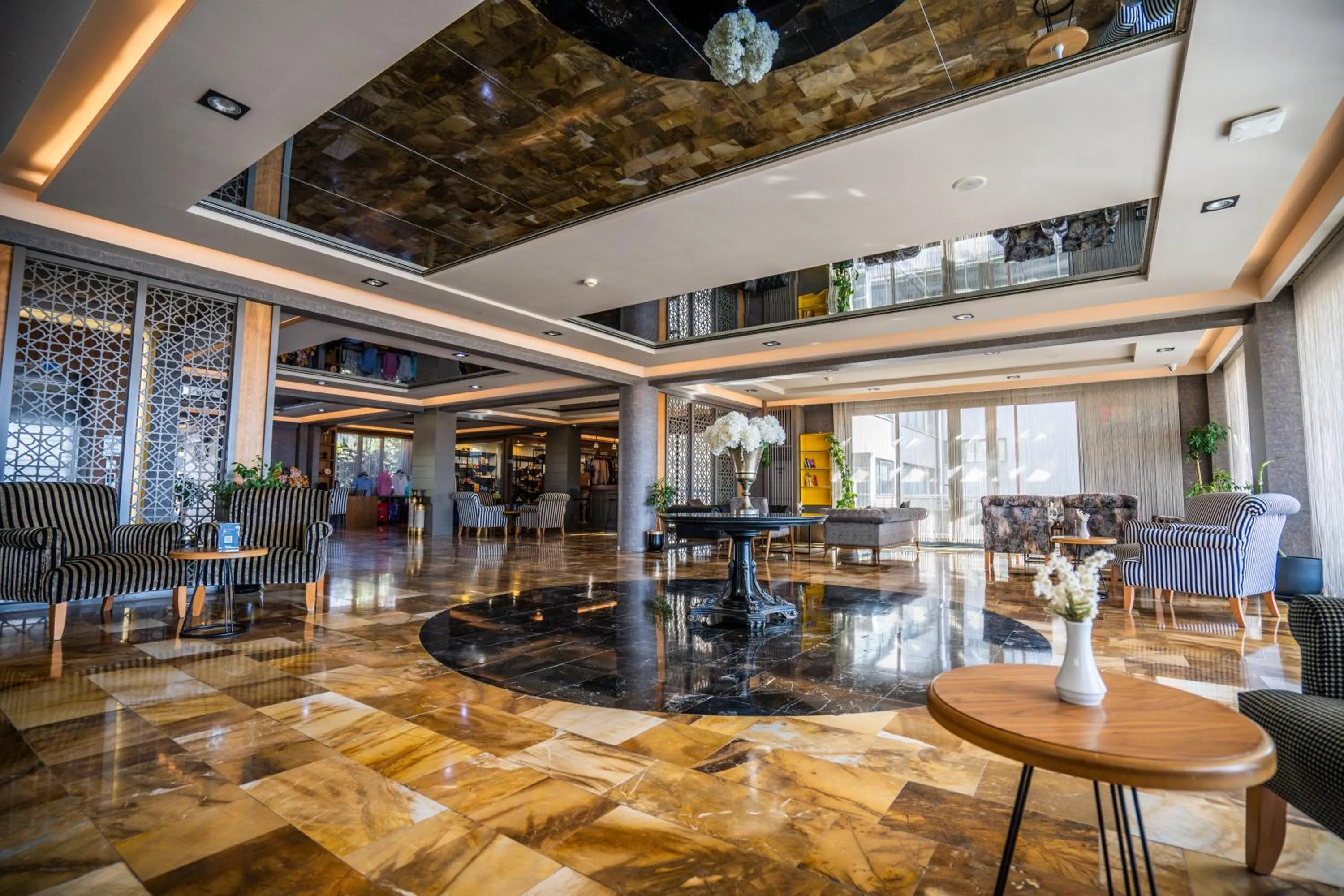 Lobby or reception in Hierapark Thermal & SPA Hotel