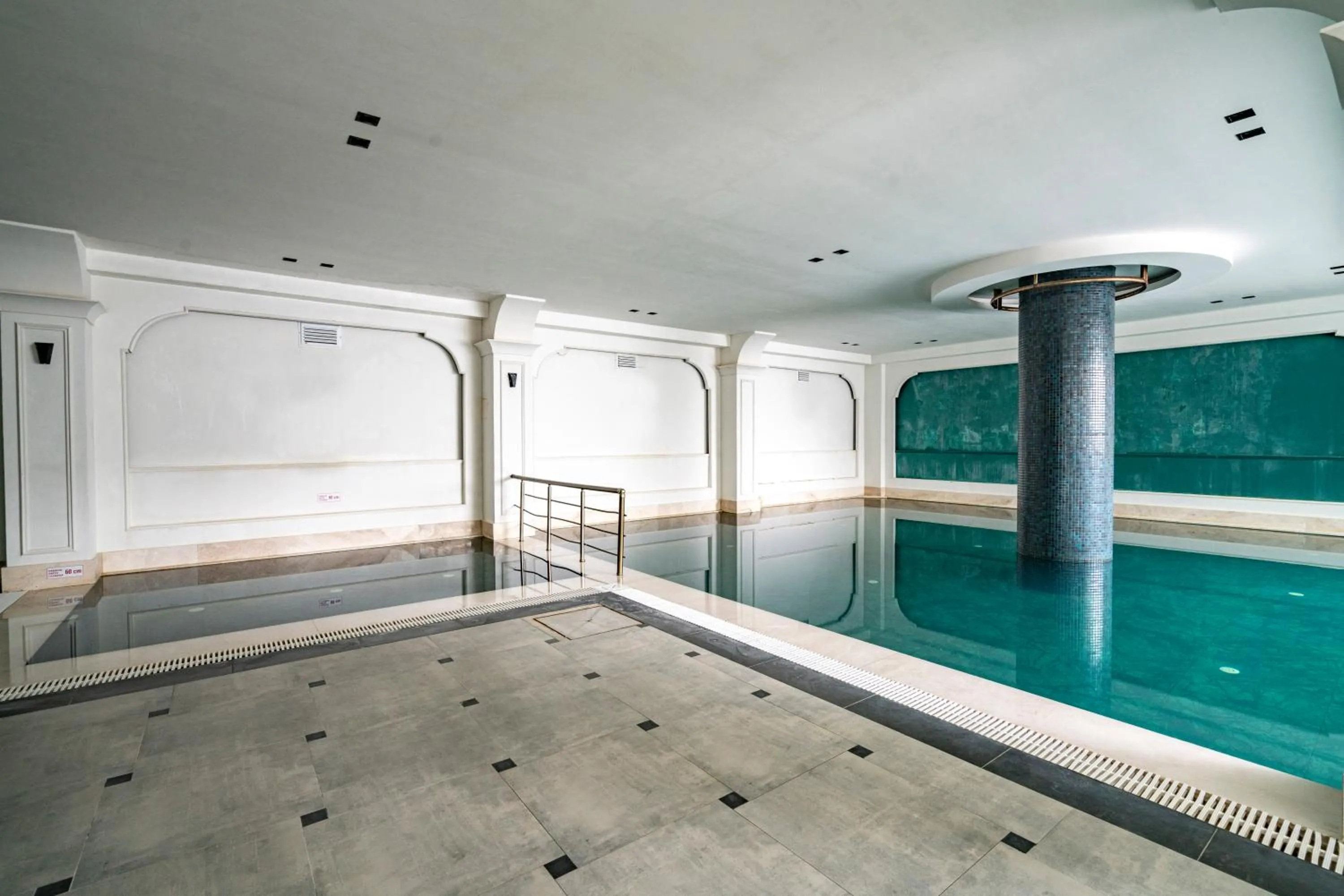 Swimming pool in Hierapark Thermal & SPA Hotel