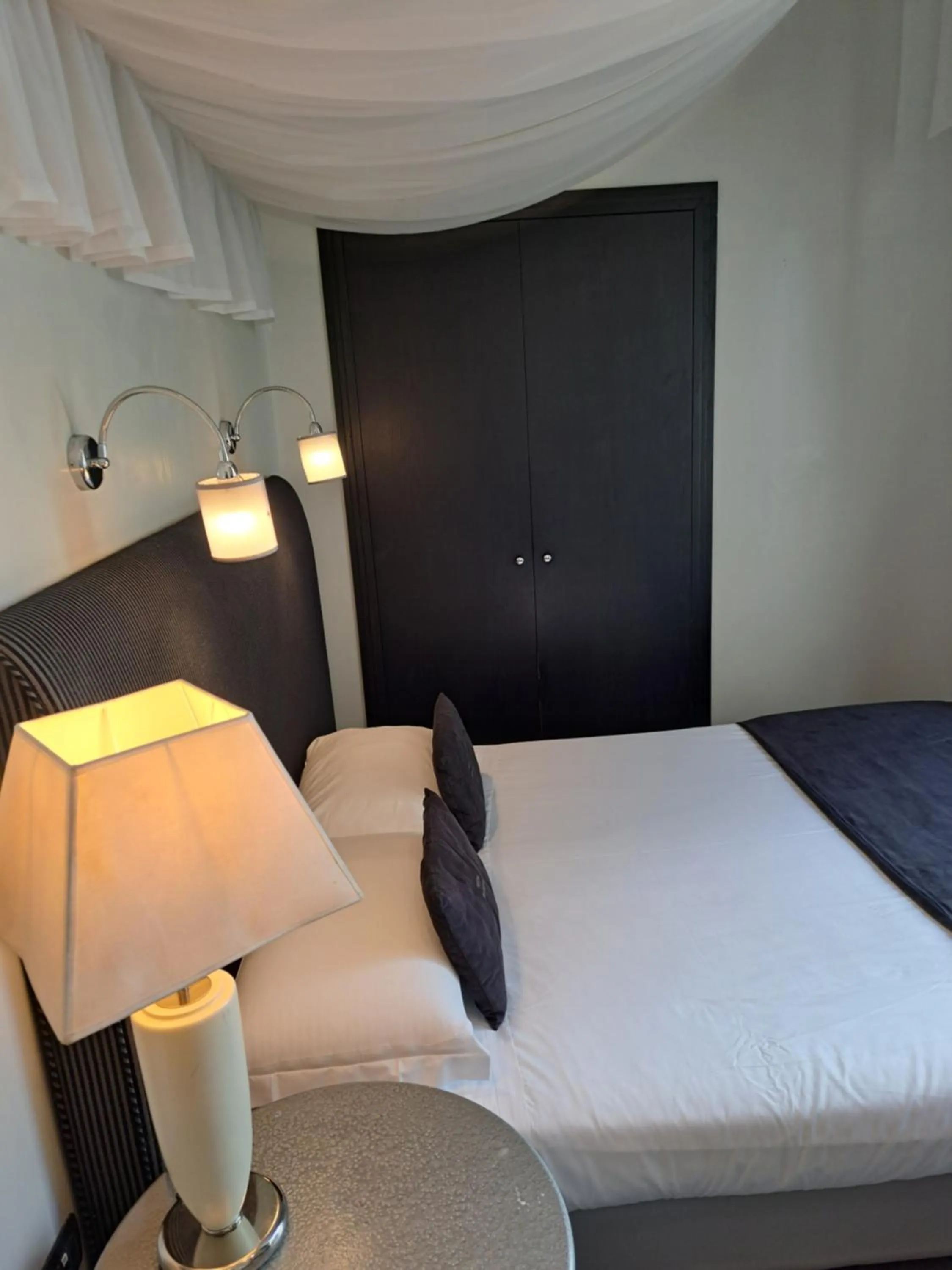 Bed in Hotel Giuggioli