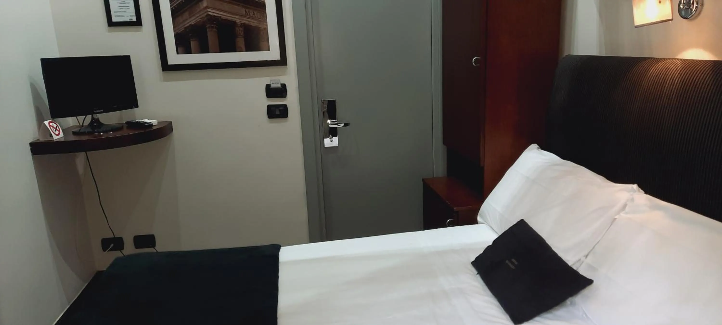 Bed in Hotel Giuggioli