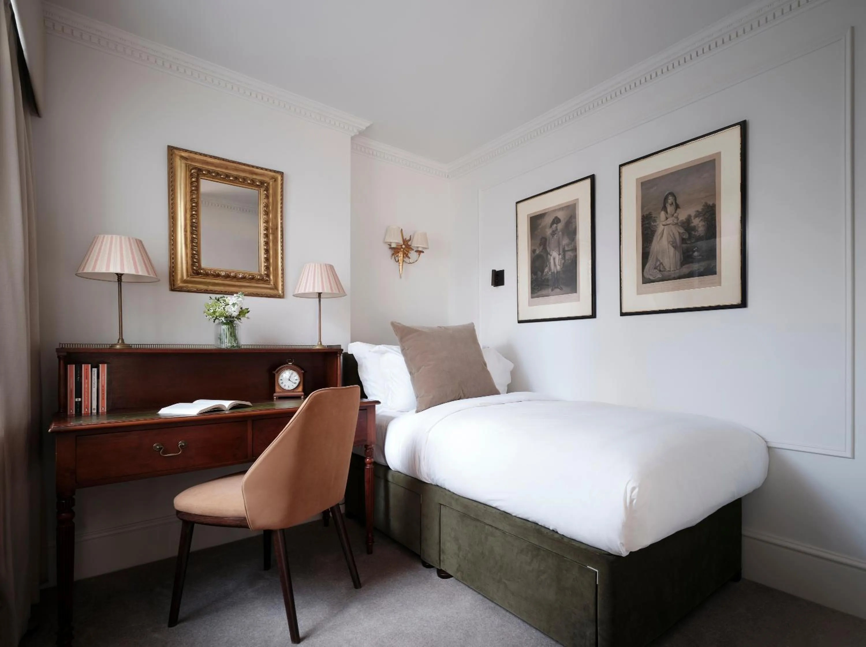 Bed in The Chelsea Townhouse by Iconic Luxury Hotels