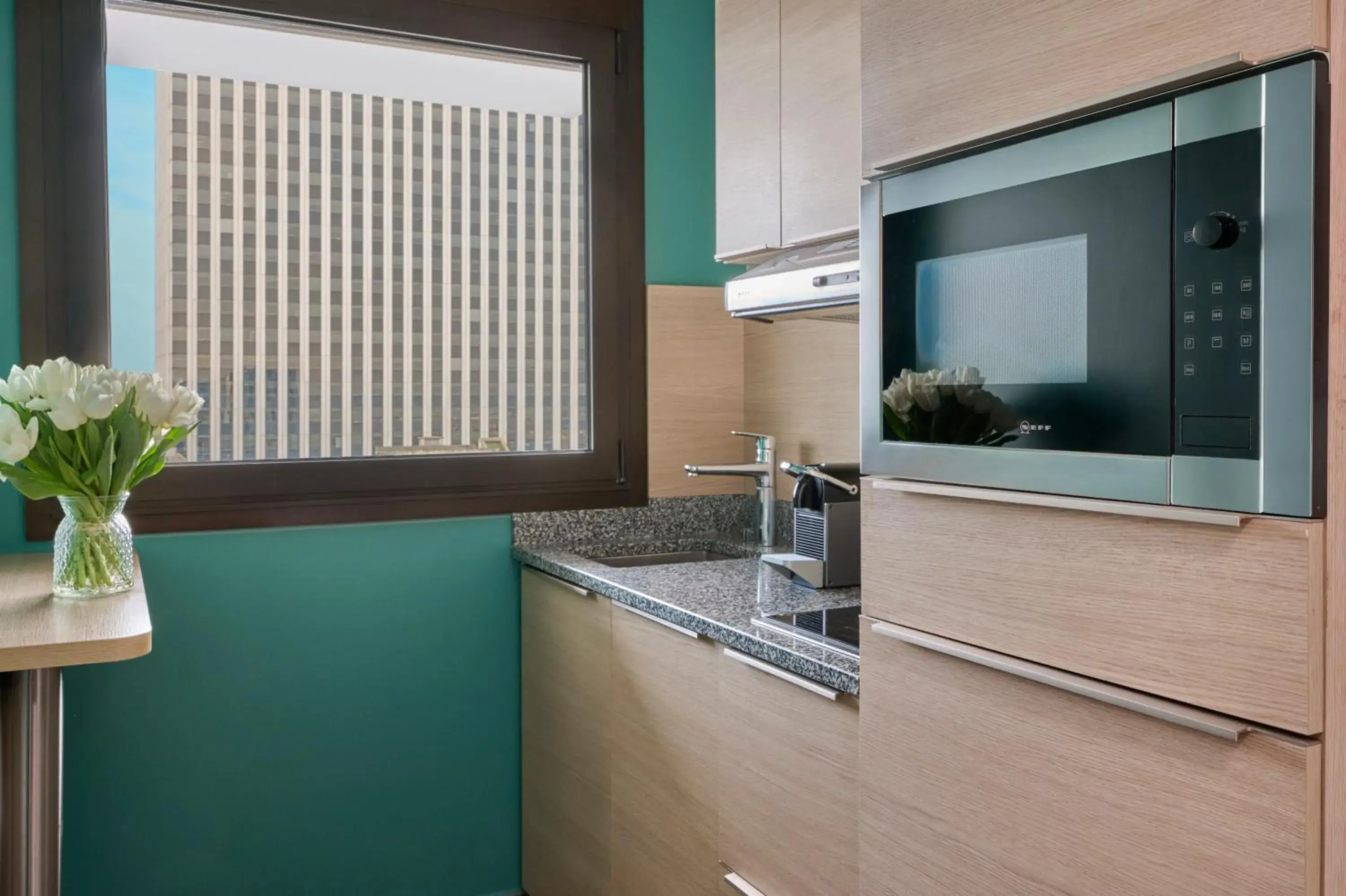 Two-Bedroom Deluxe Apartment - 65m2 (6 adults) in Fraser Suites Paris La Défense Two-Bedroom Deluxe Apartment - 65m2 (6 adults) in Fraser Suites Paris La Défense