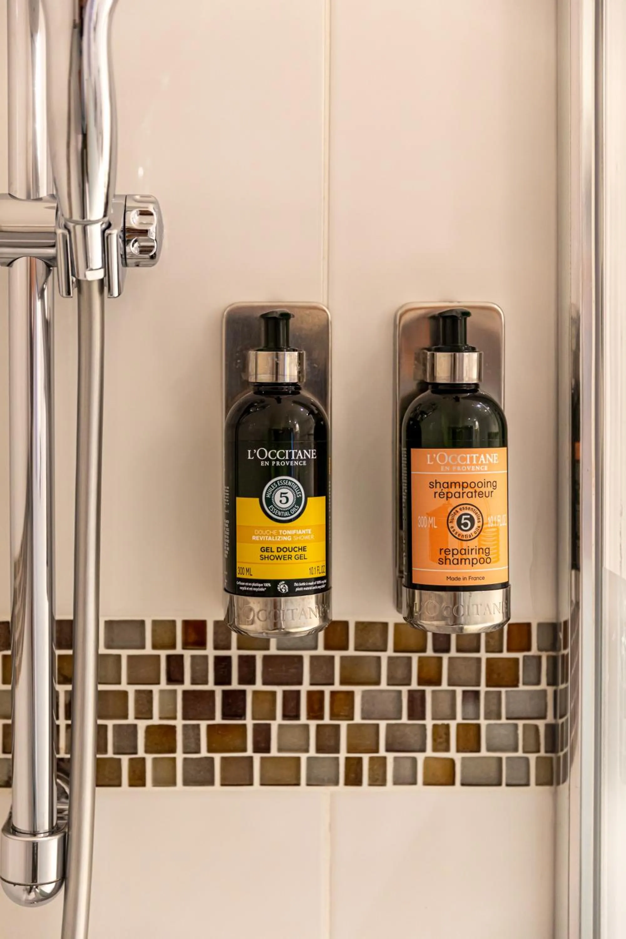 Bathroom in Fraser Suites Paris La Défense