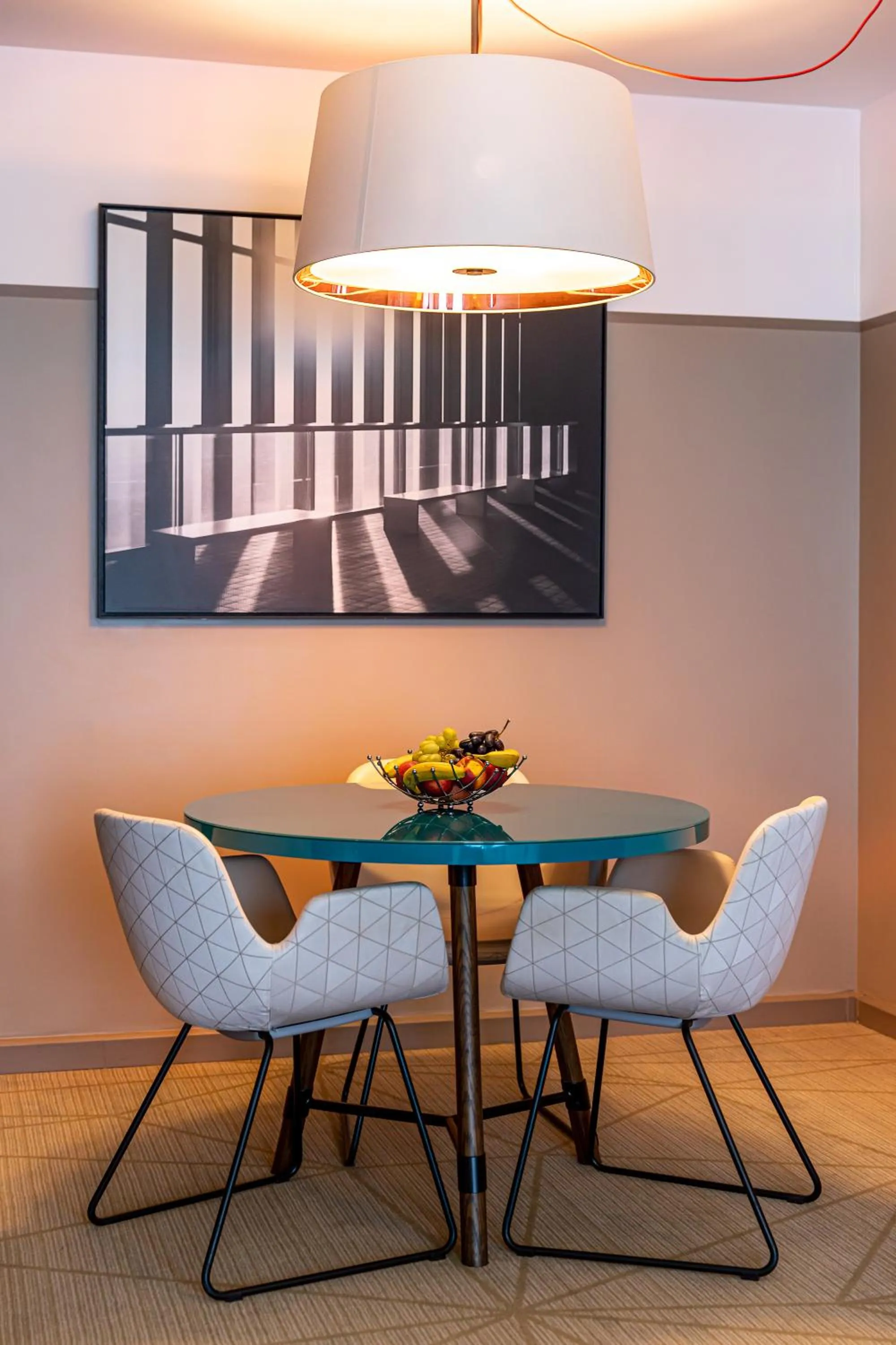 Living room in Fraser Suites Paris La Défense