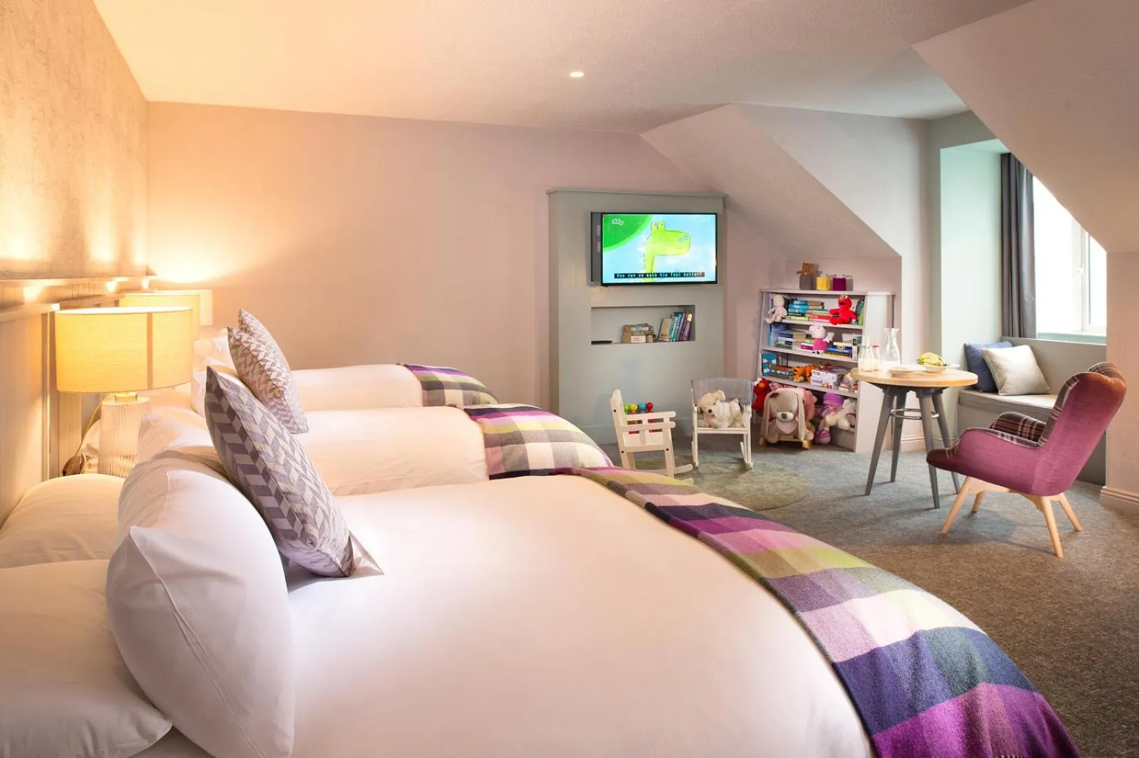 Photo of the whole room, Bed in Armada Hotel