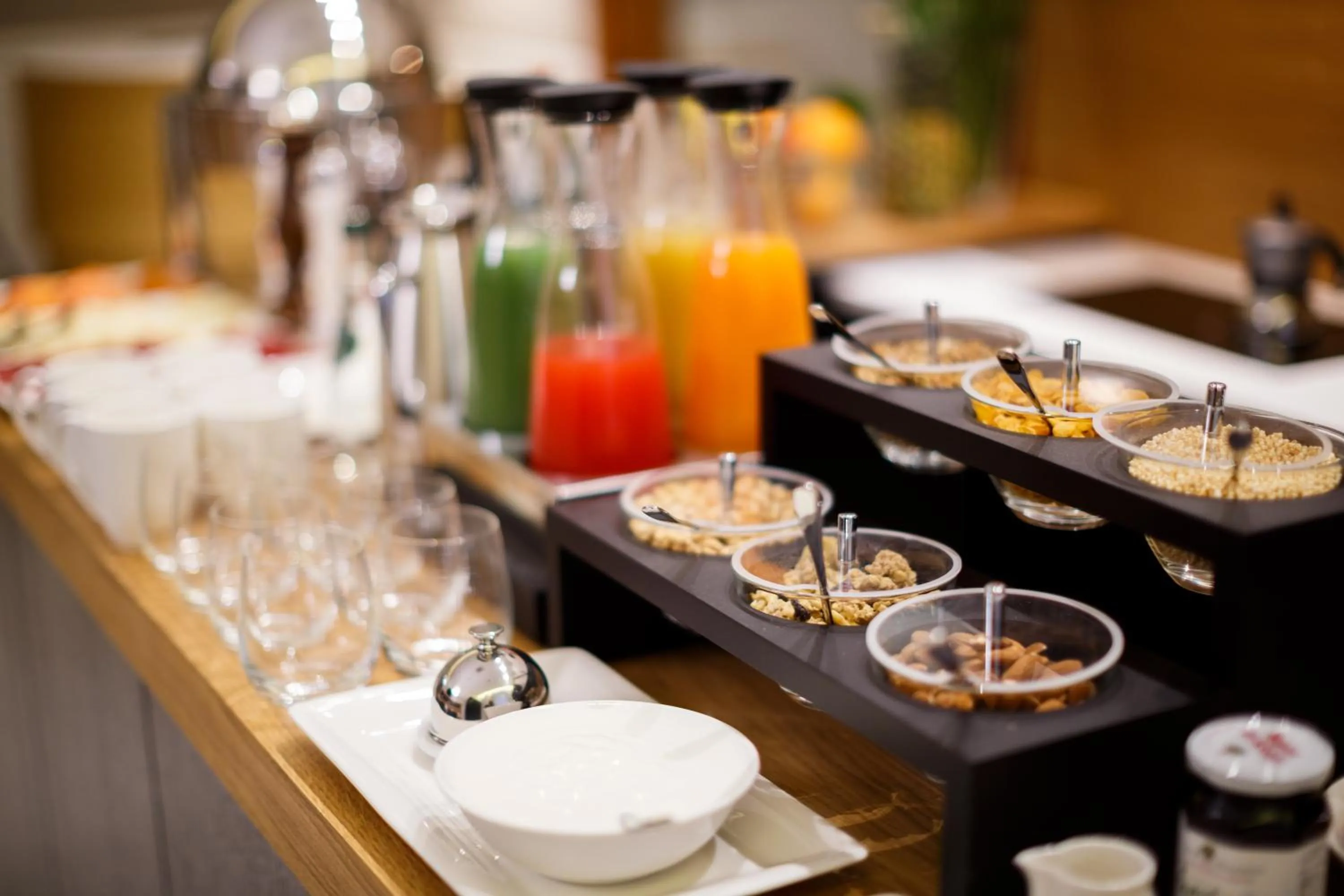 Communal lounge/ TV room in NAP Luxury Guest House Bovio