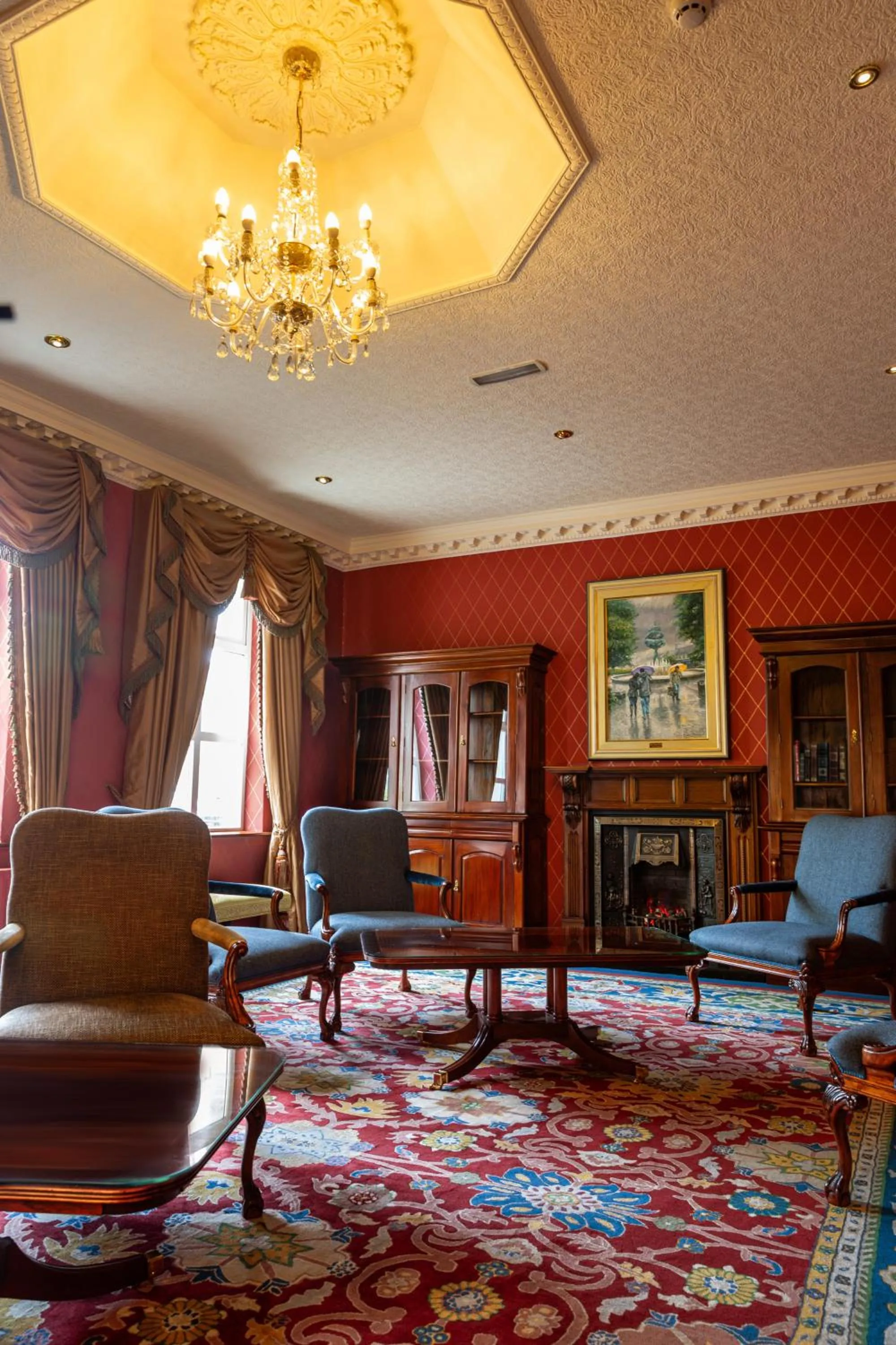 Property building in Seven Oaks Hotel