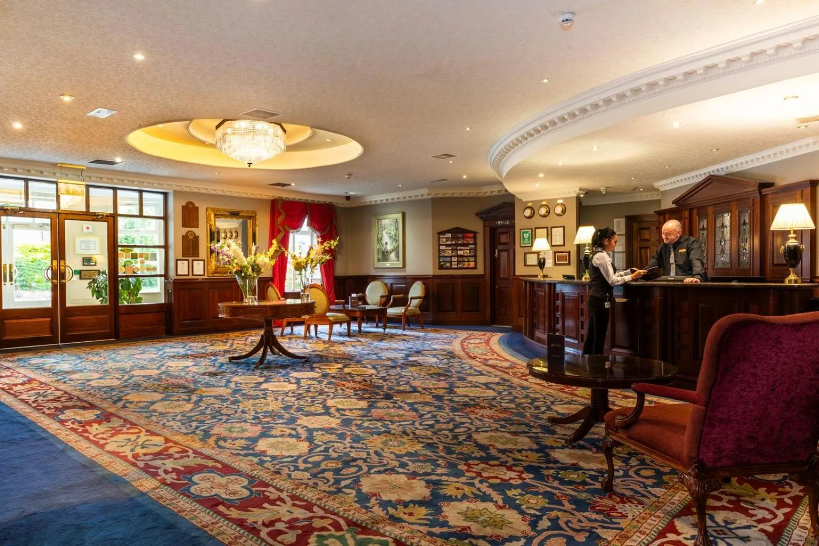 Lobby or reception in Seven Oaks Hotel