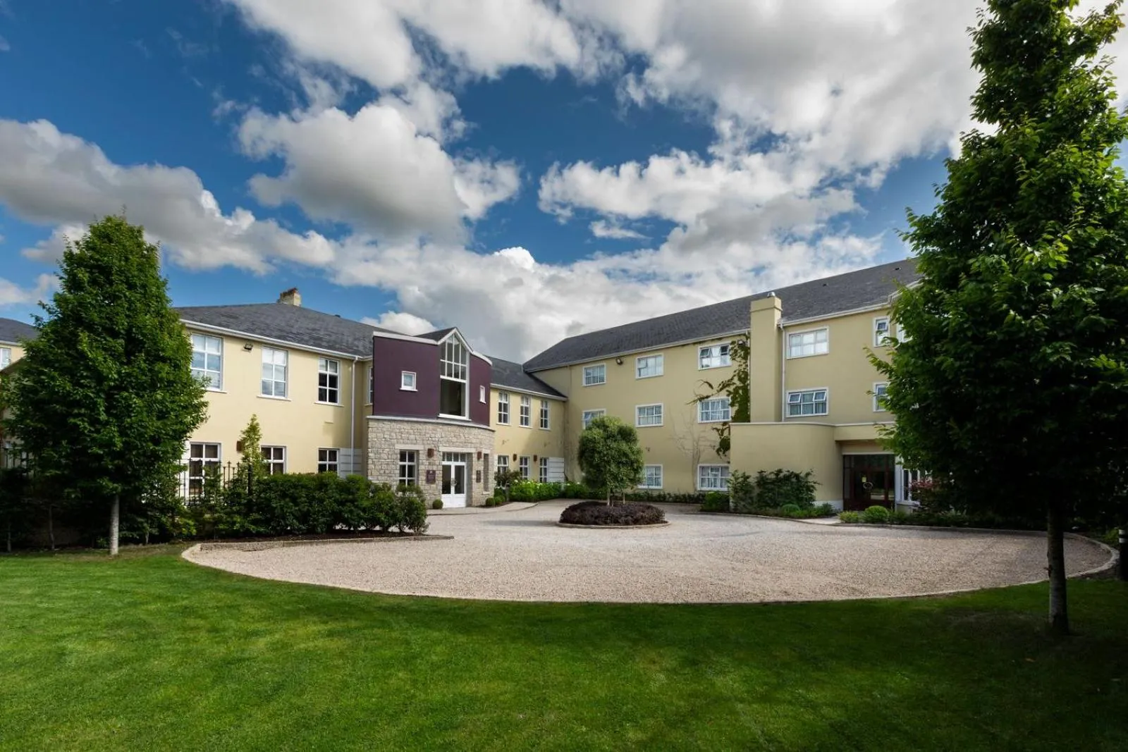 Property building in Seven Oaks Hotel