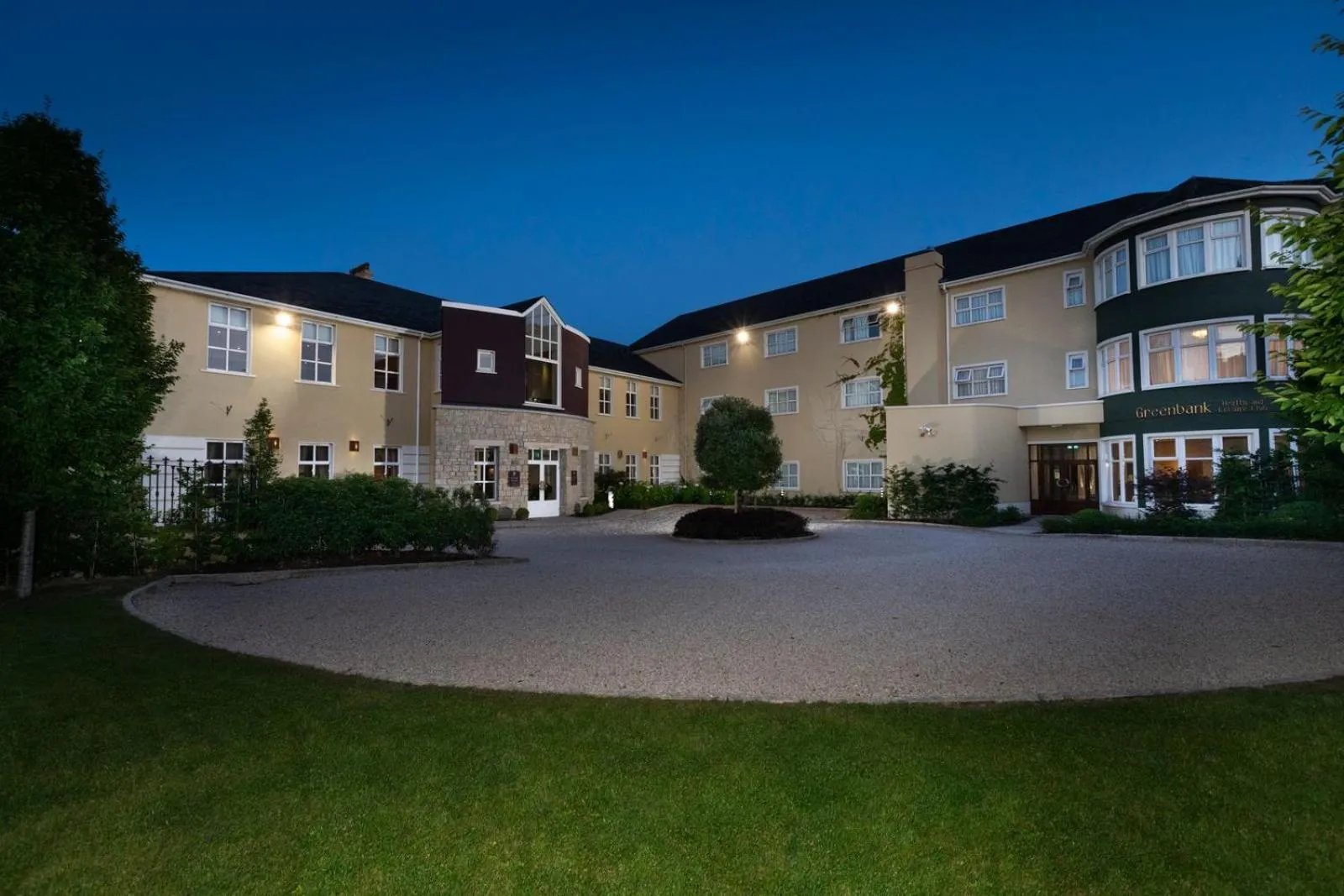 Property building in Seven Oaks Hotel