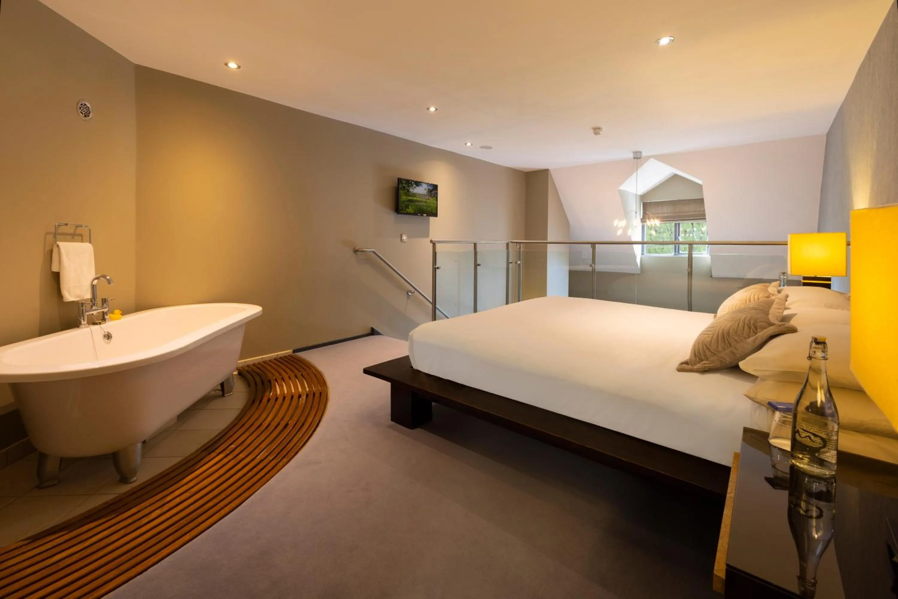 Bed in BrookLodge & Macreddin Village