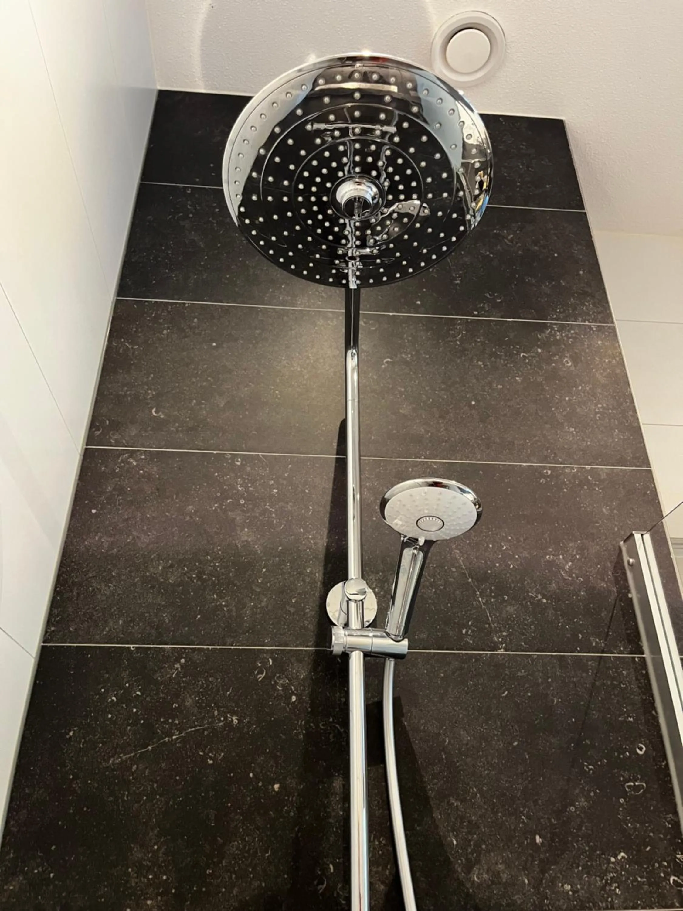 Shower in Arthouse Dordrecht