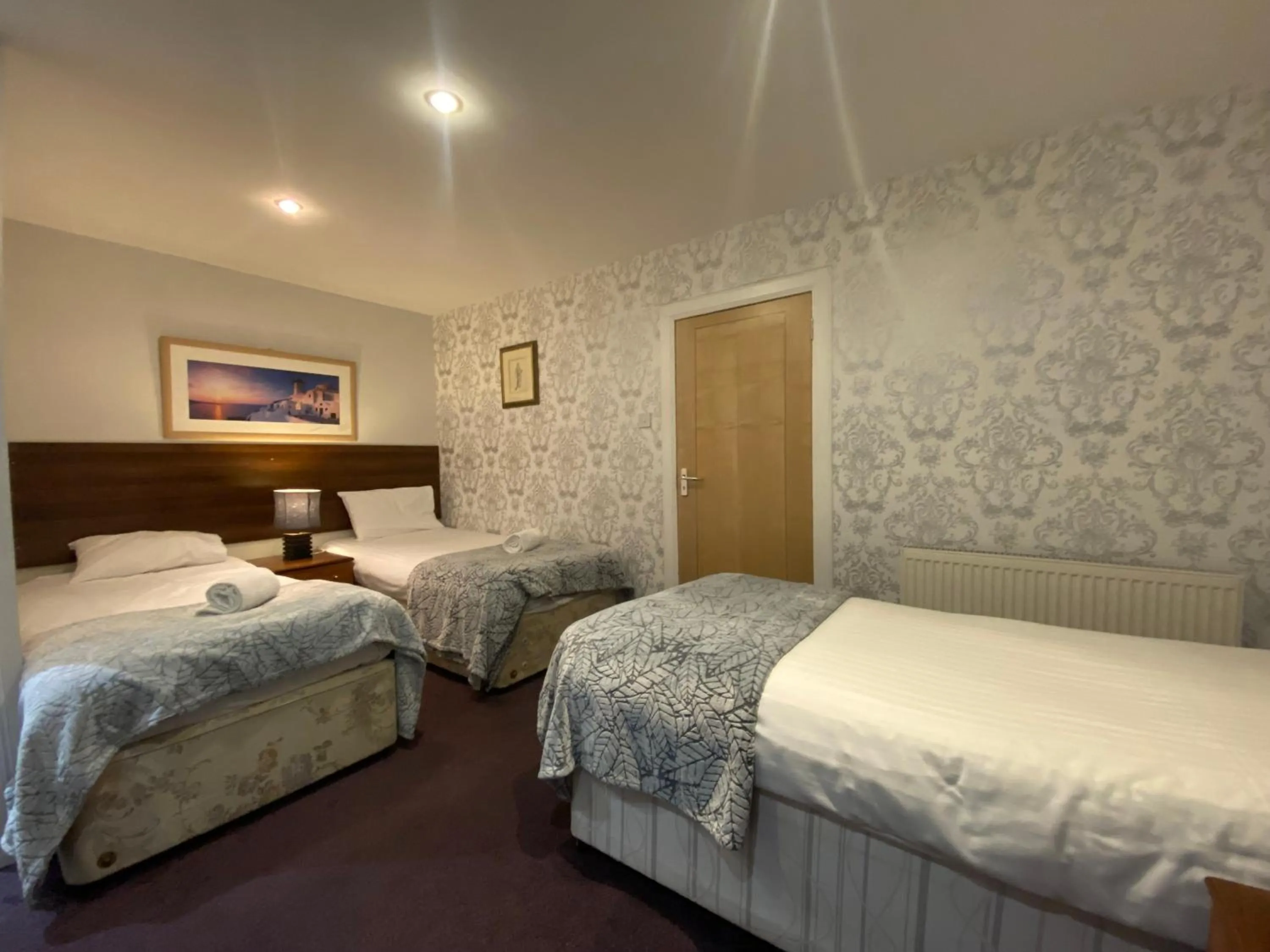 Bedroom, Bed in Park View House