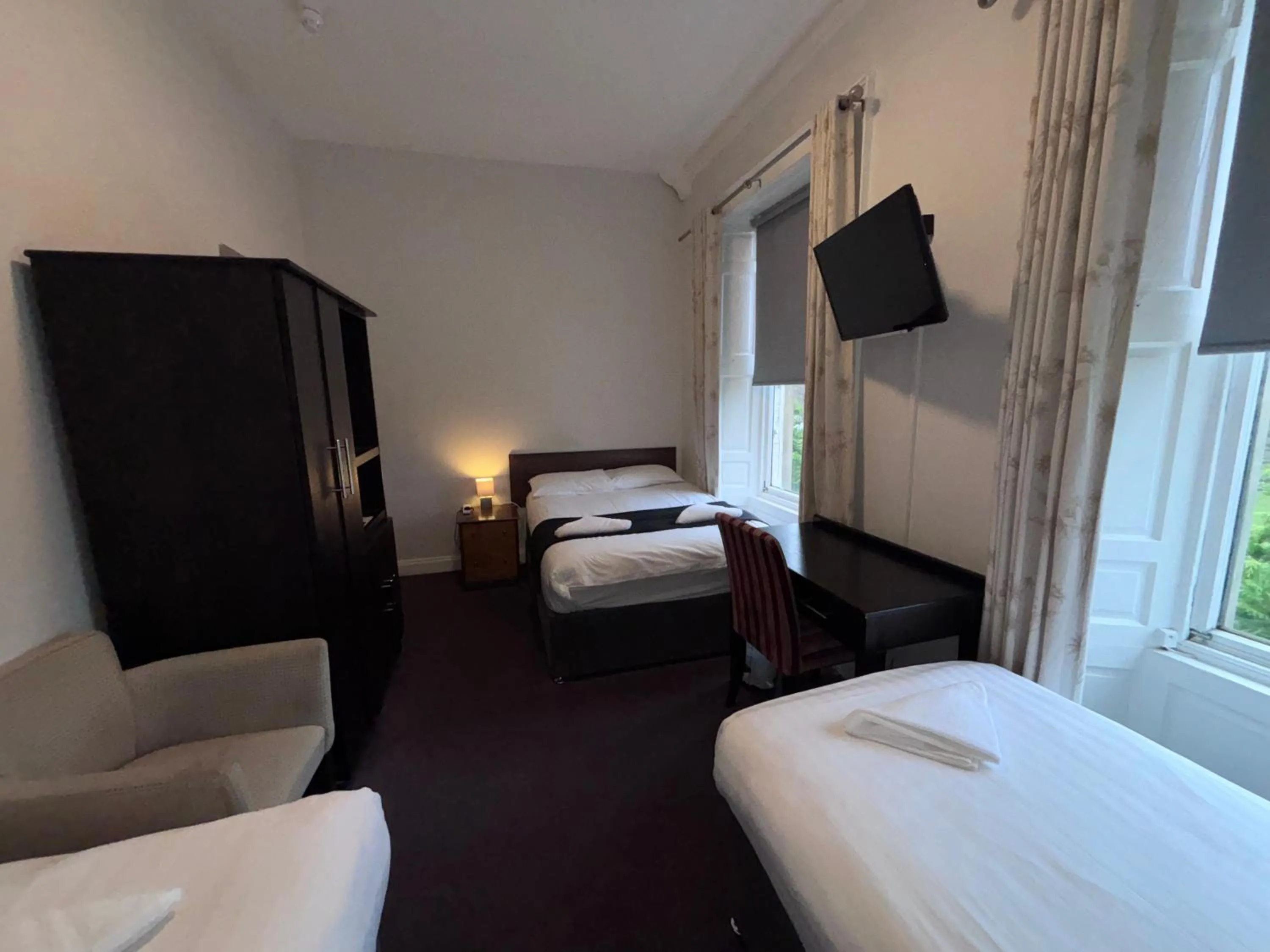 Bedroom, Bed in Park View House