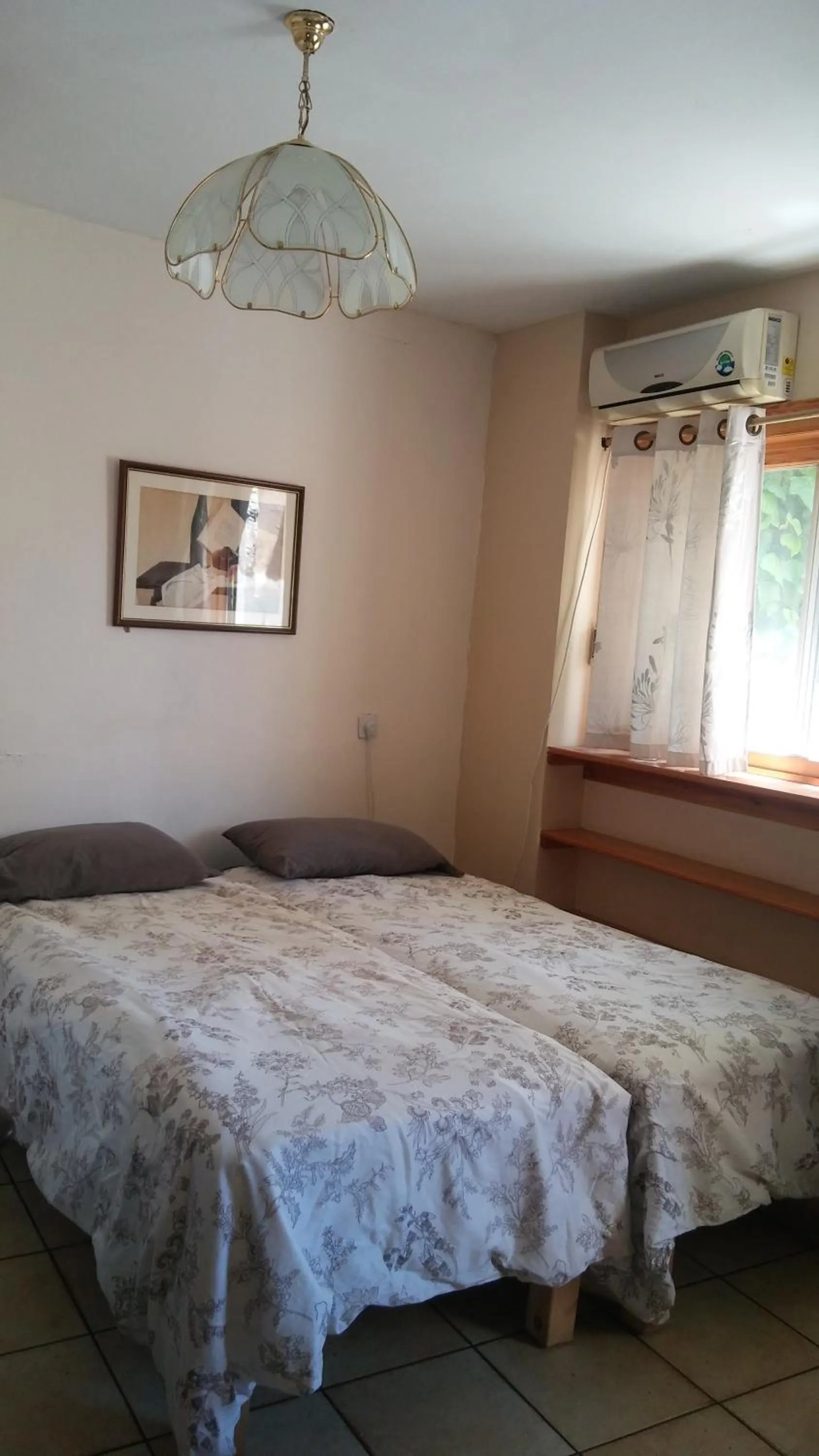 Property building, Bed in Myrtle the Turtle Guesthouse