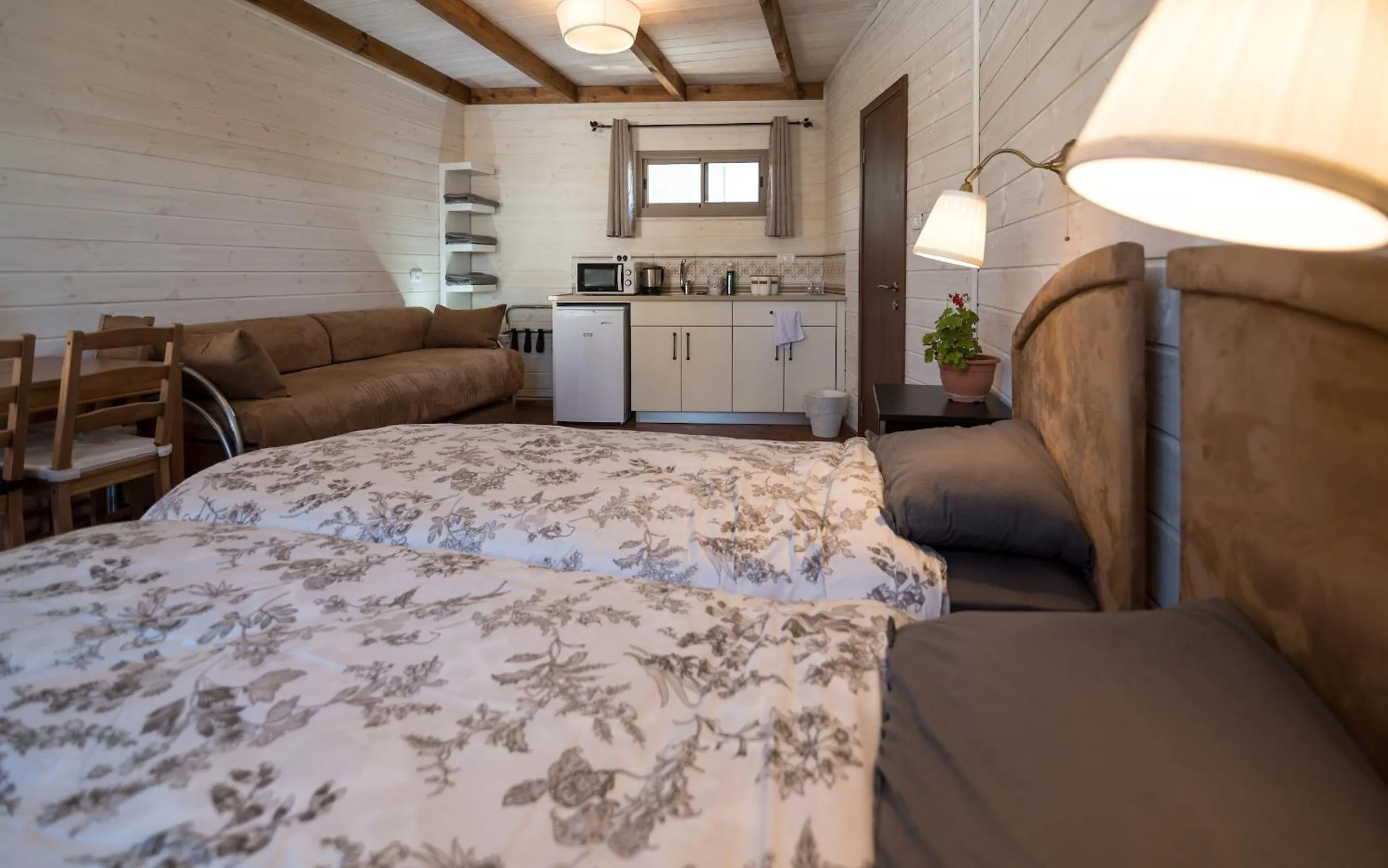 Floor plan, Bed in Myrtle the Turtle Guesthouse