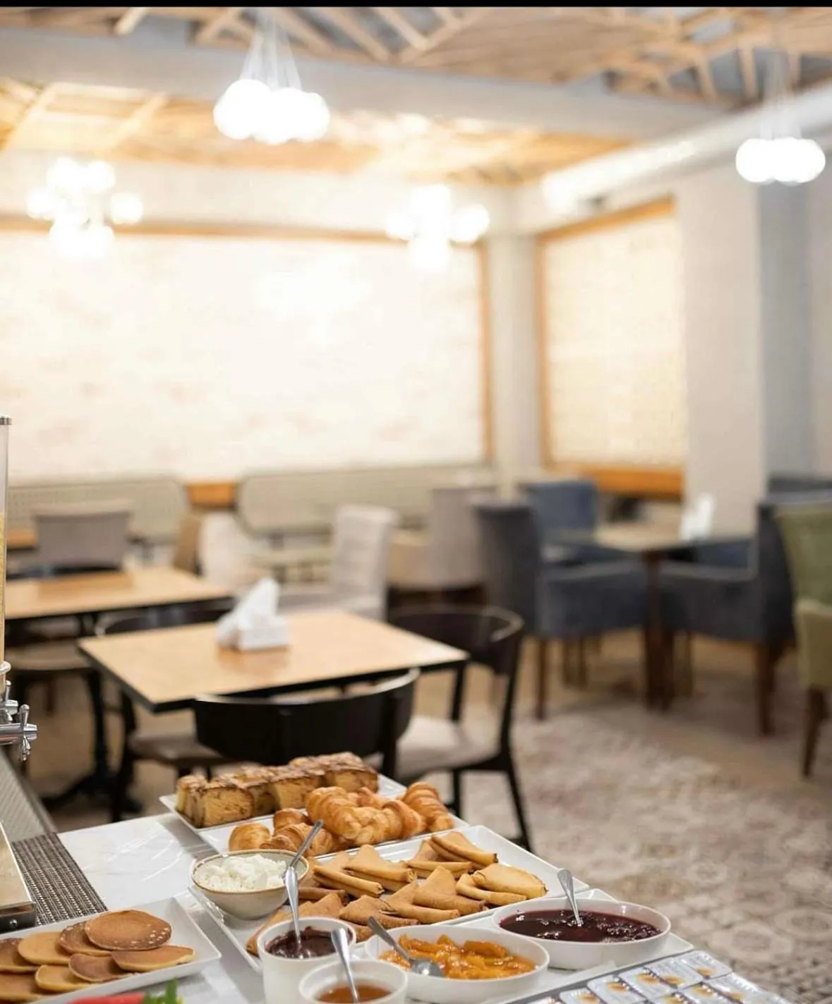 Breakfast in Boulevard Hotel