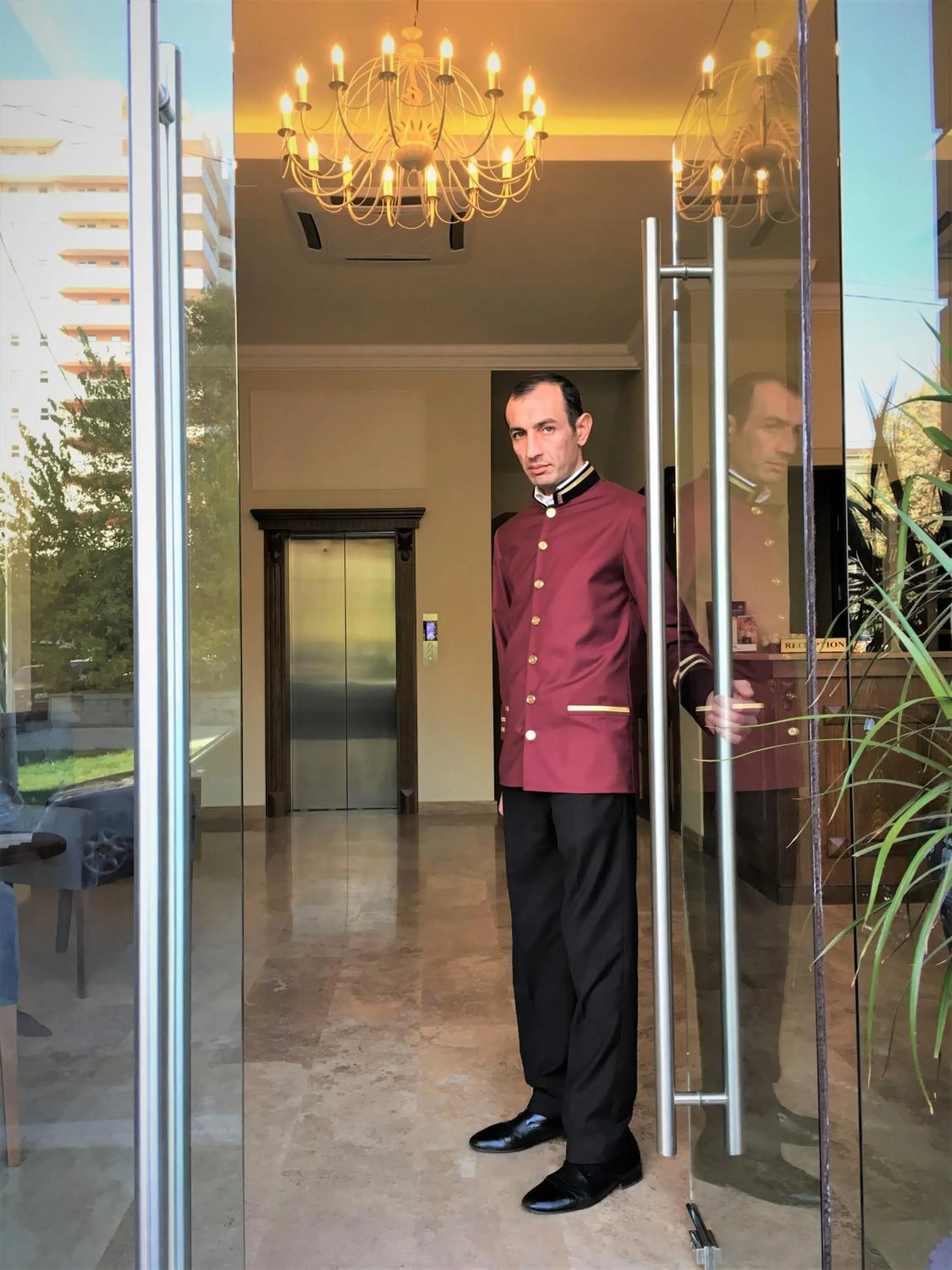 Facade/entrance in Boulevard Hotel