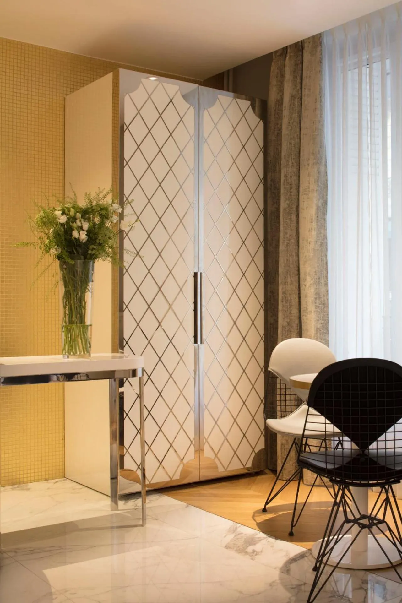 Lobby or reception in Nouvel Hôtel Eiffel