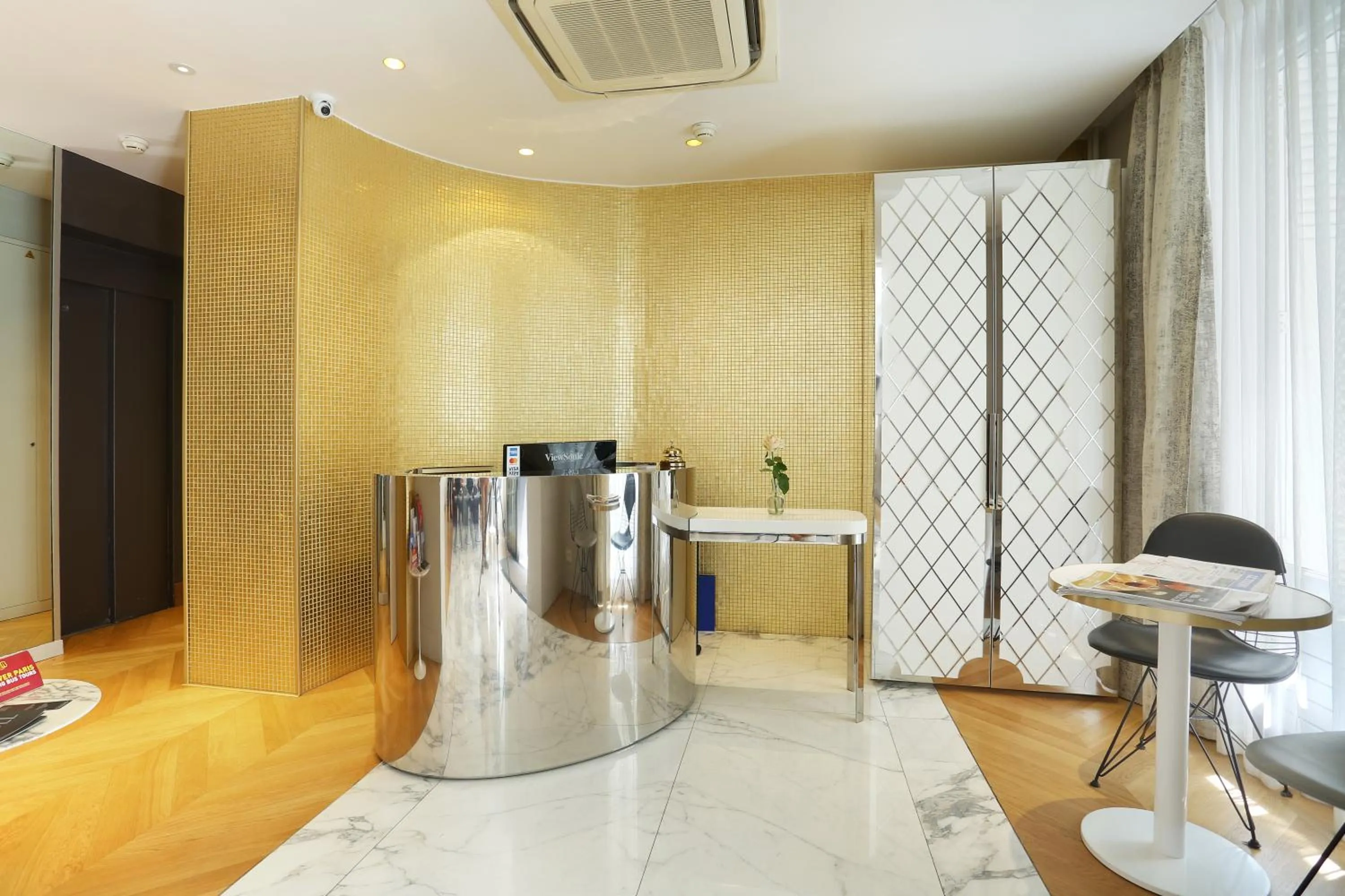 Banquet/Function facilities in Nouvel Hôtel Eiffel