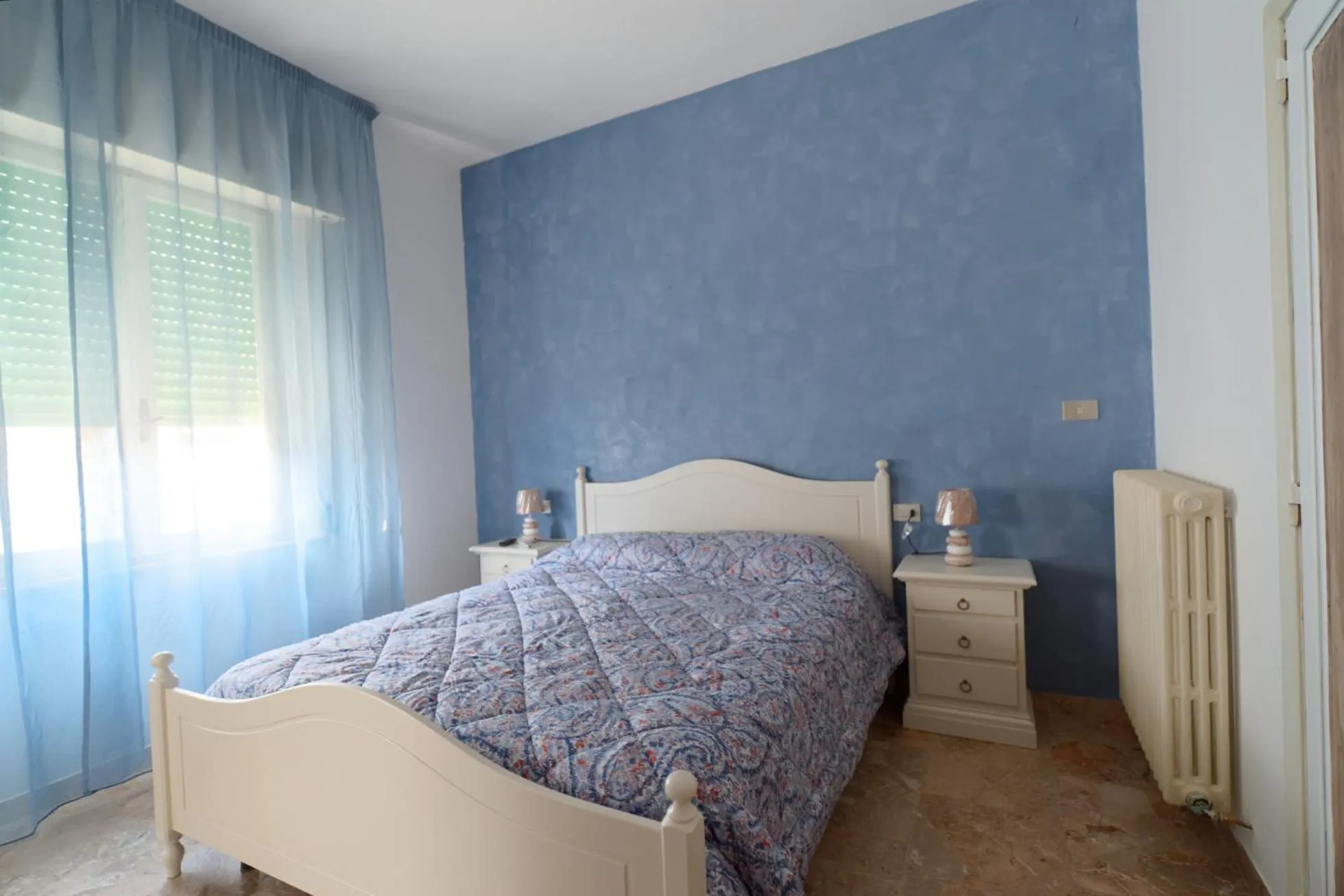 Photo of the whole room, Bed in B&B Arwen