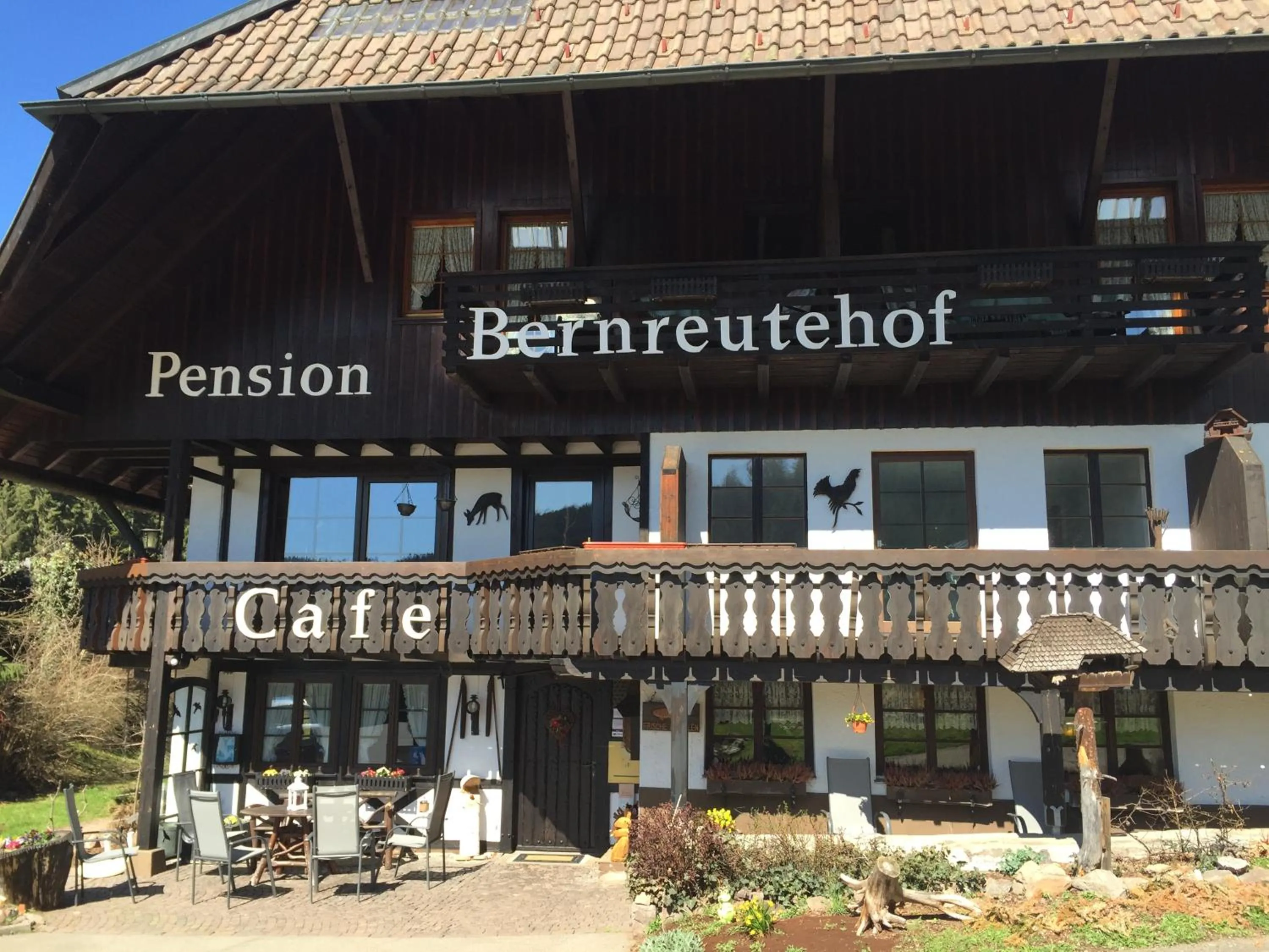 Facade/entrance in Café - Pension Bernreutehof