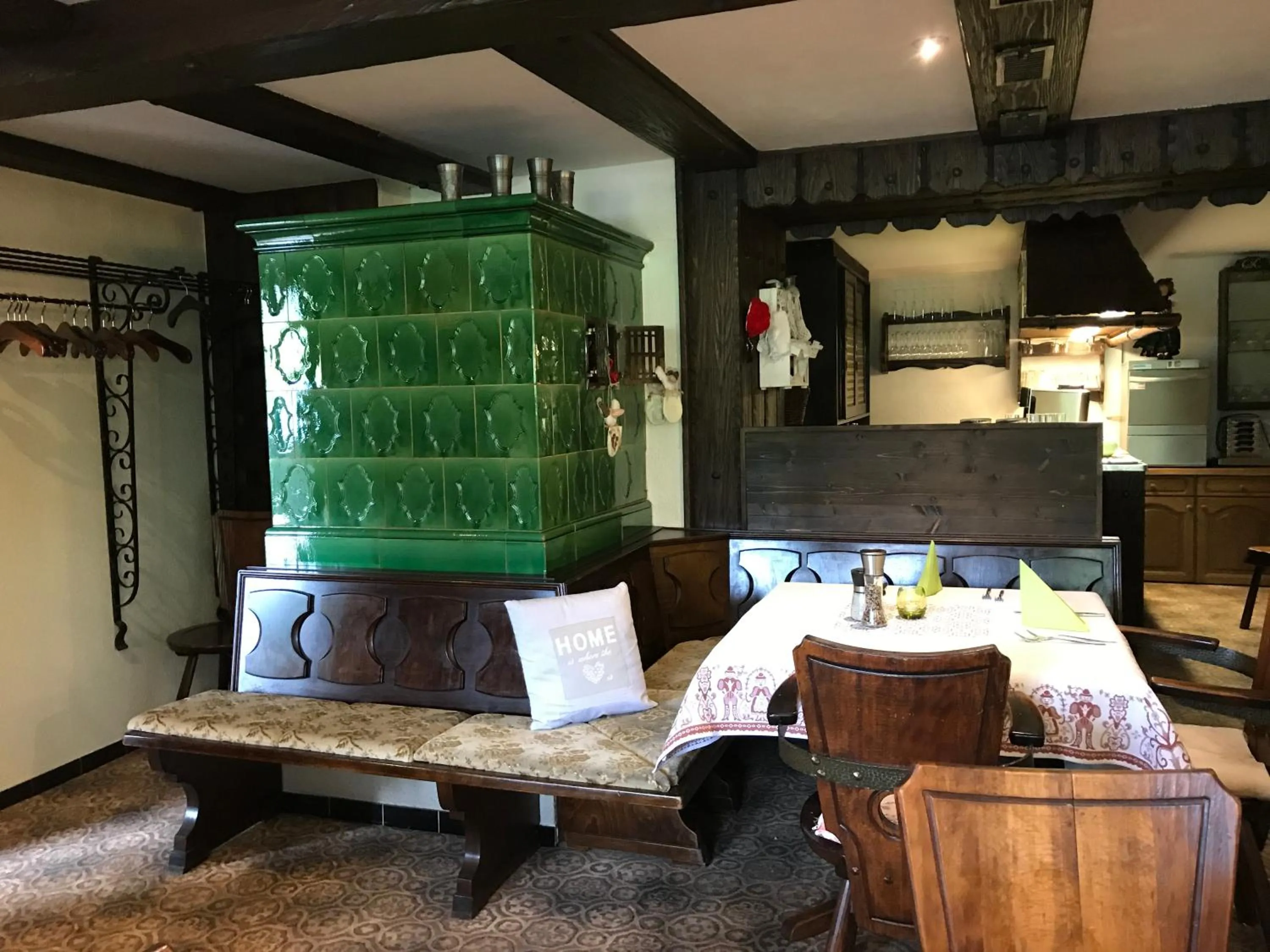 Breakfast in Café - Pension Bernreutehof