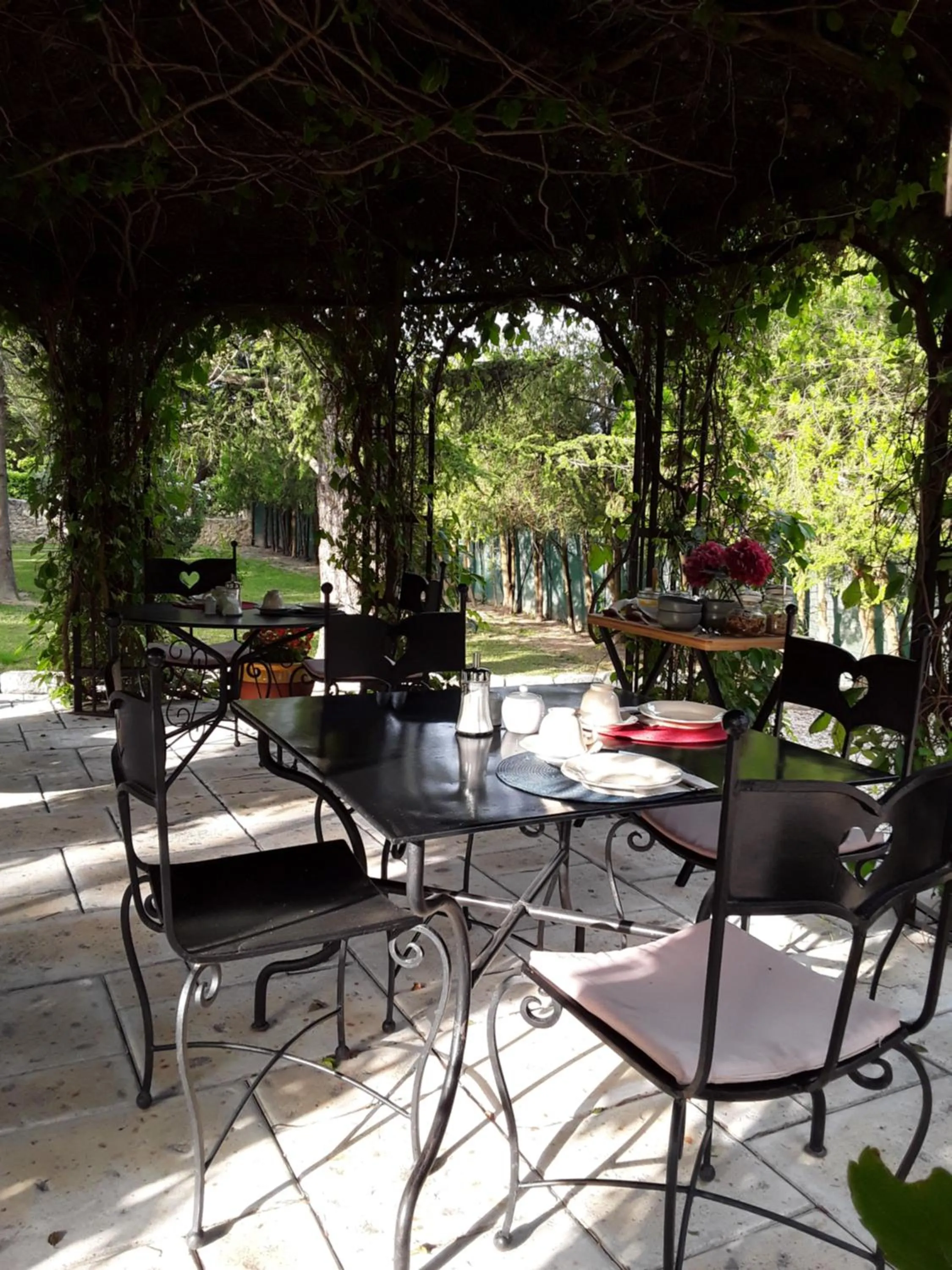 Patio in Mas de l'ile