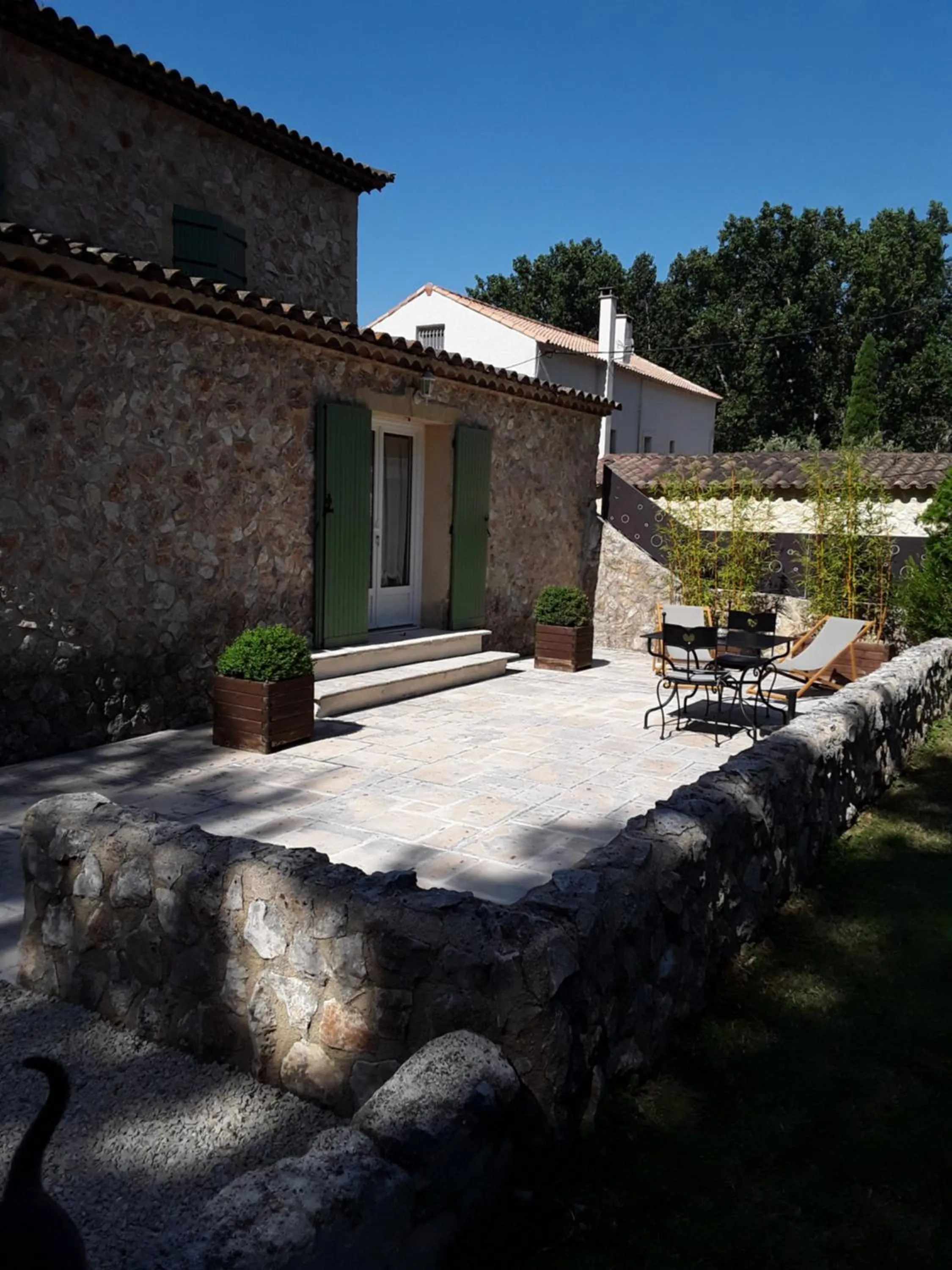 Patio in Mas de l'ile