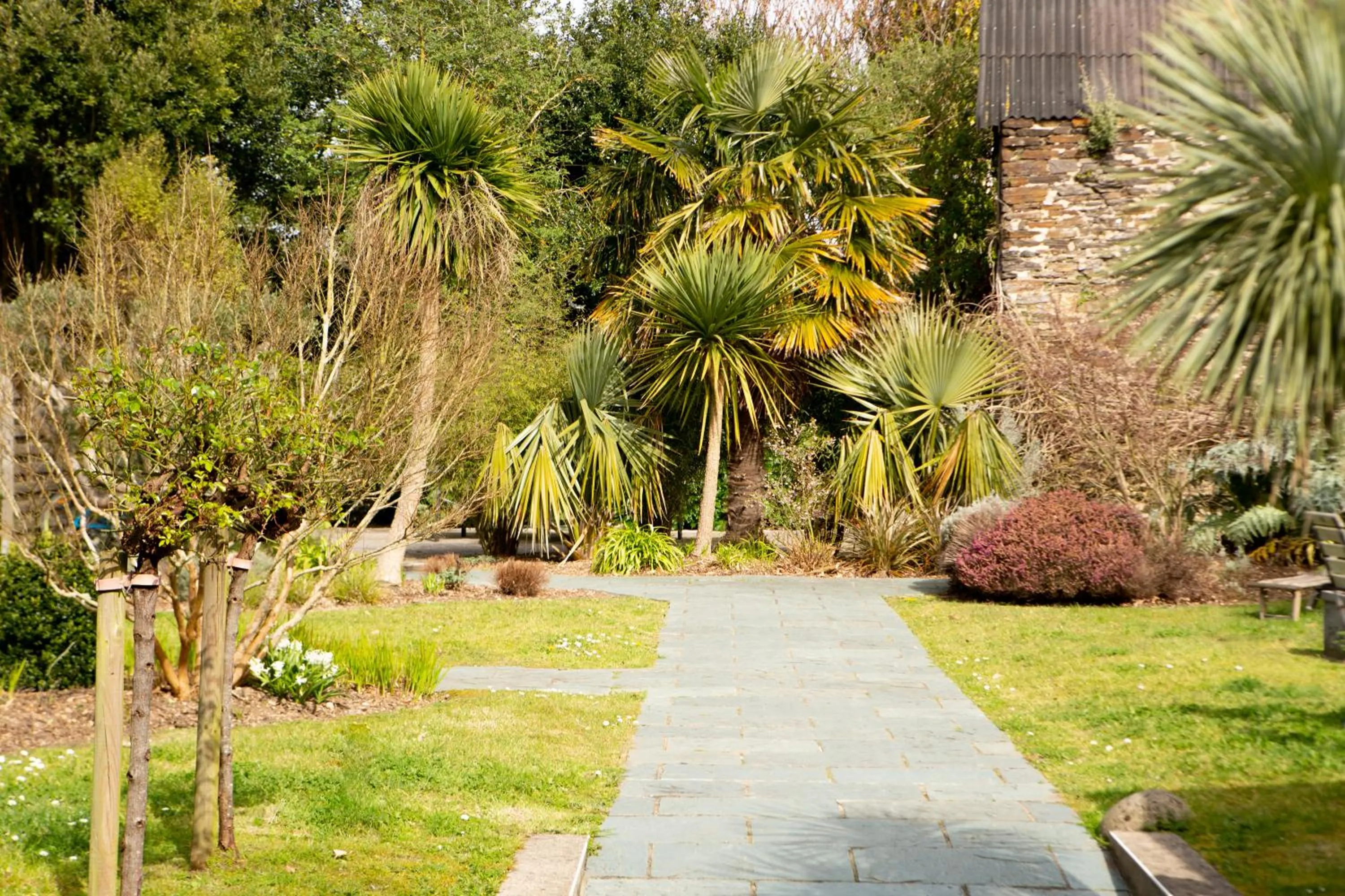 Garden in Hôtel Traiteur Les Ormes, The Originals Relais