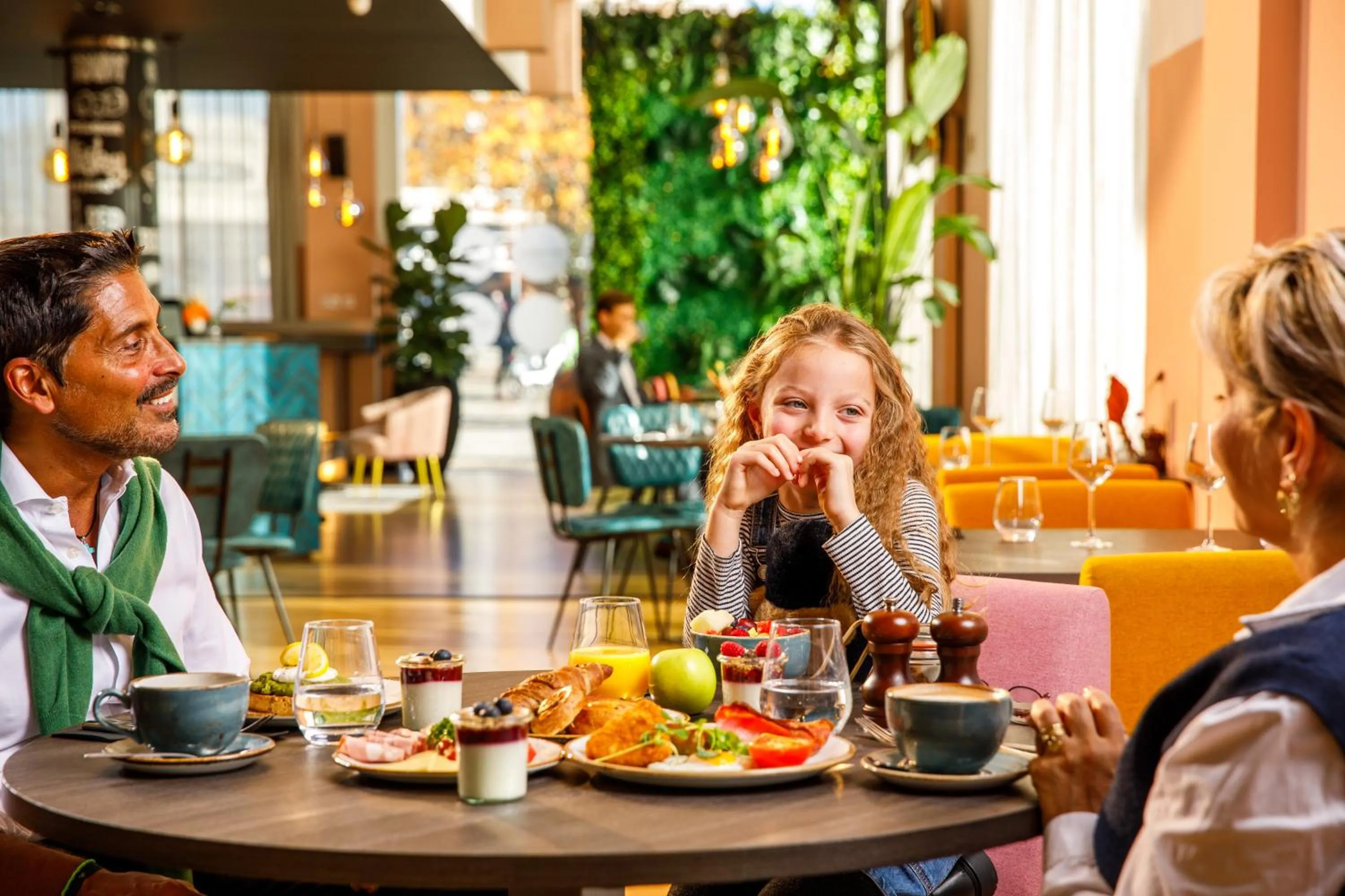 Restaurant/places to eat in Novotel London Greenwich