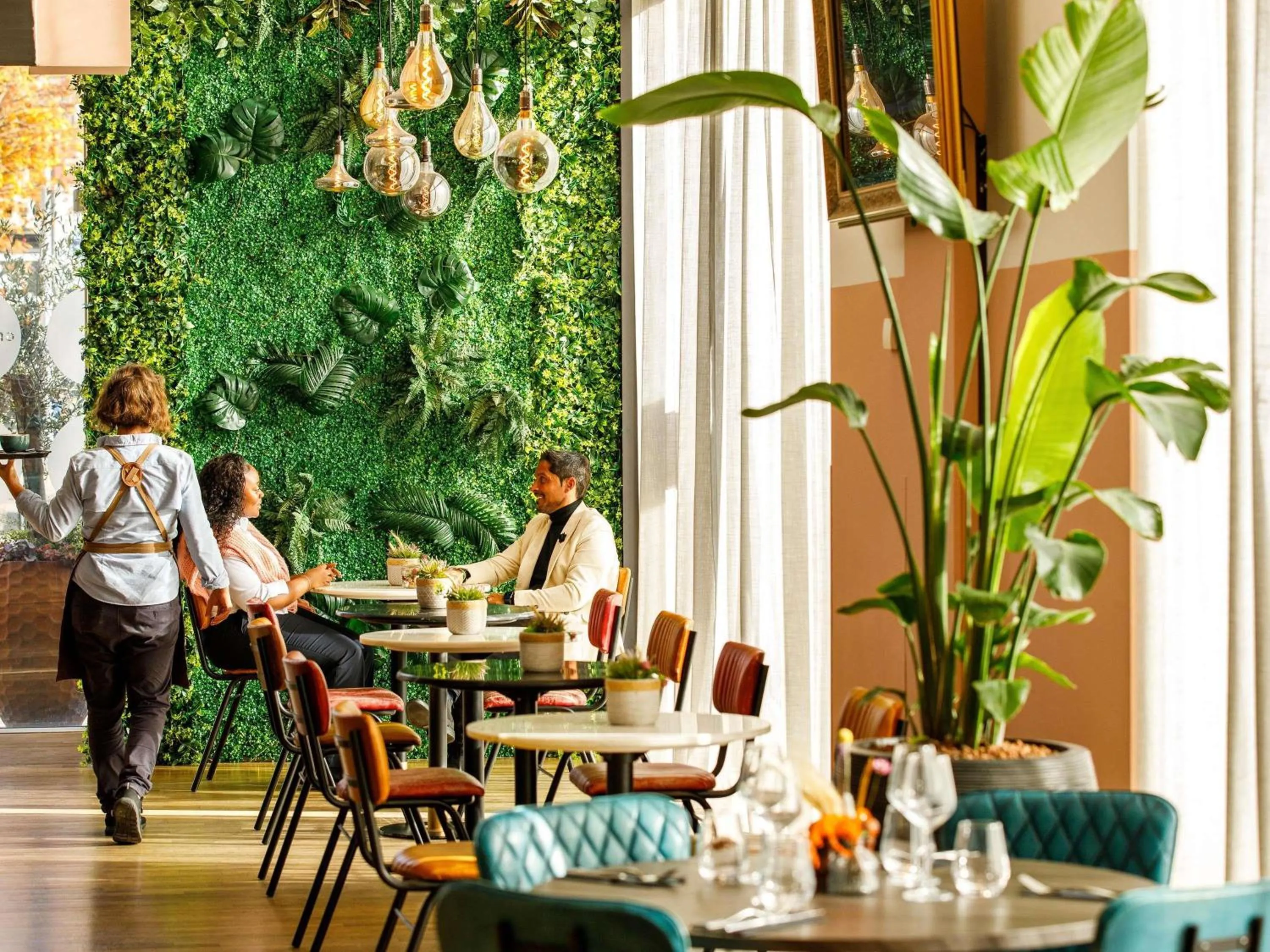 Restaurant/places to eat in Novotel London Greenwich