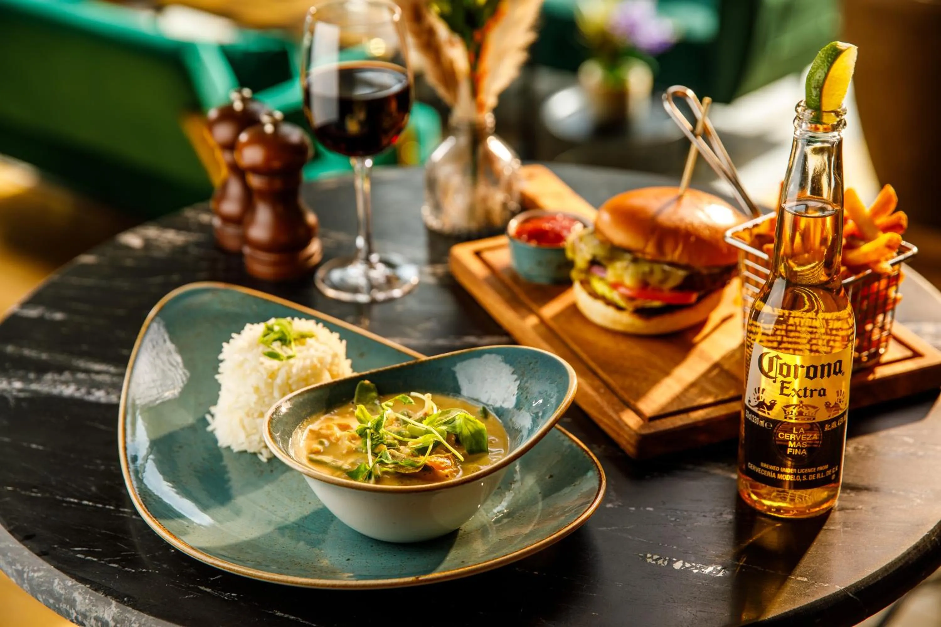 Restaurant/places to eat in Novotel London Greenwich