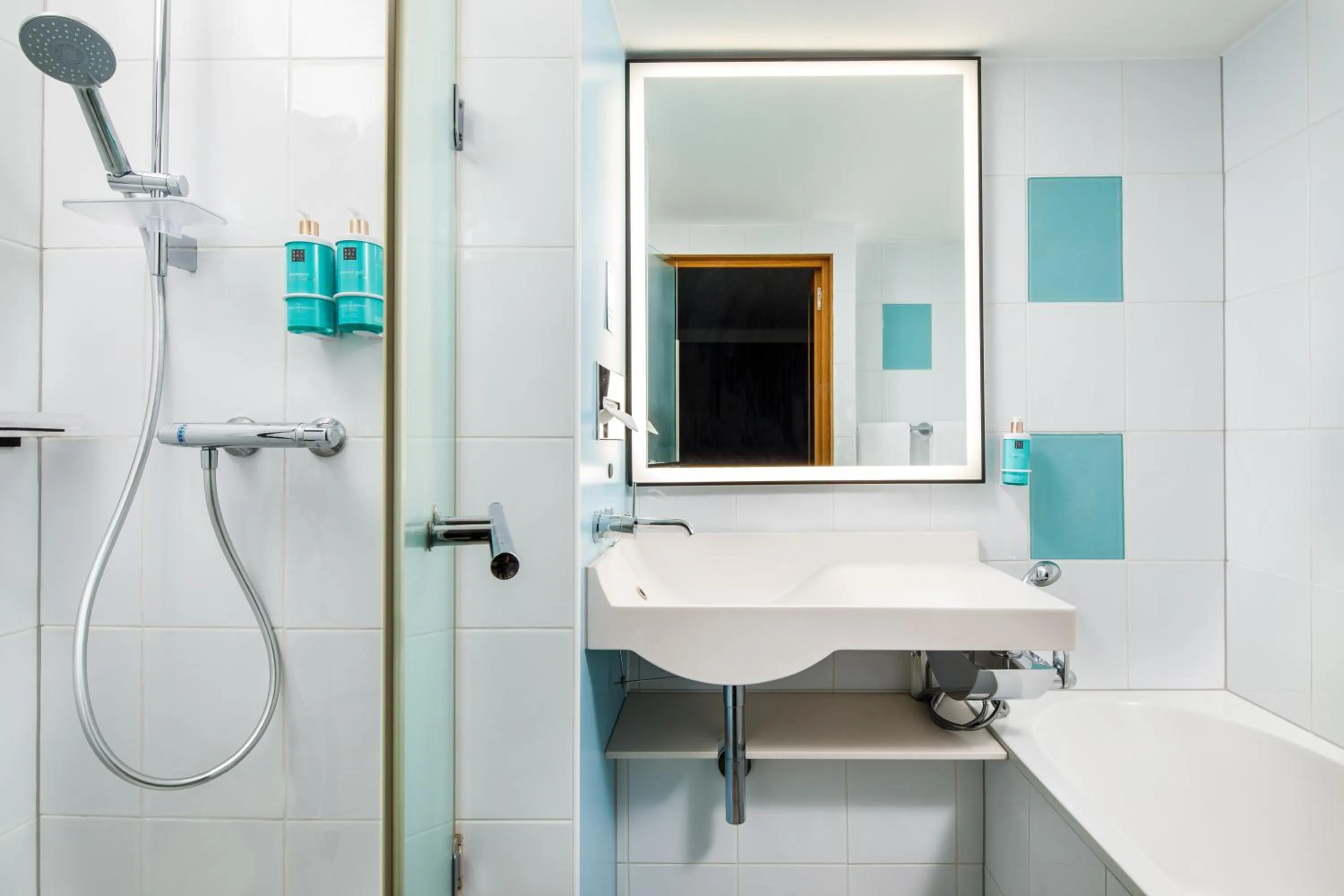 Bathroom in Novotel London Greenwich