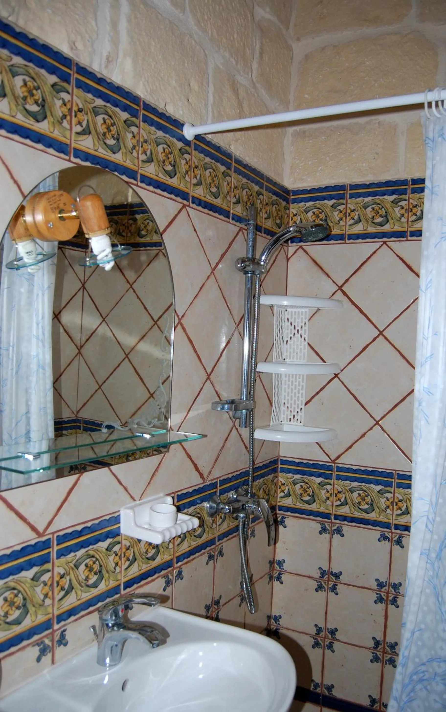 Bathroom in Mood Farmhouse Mythology