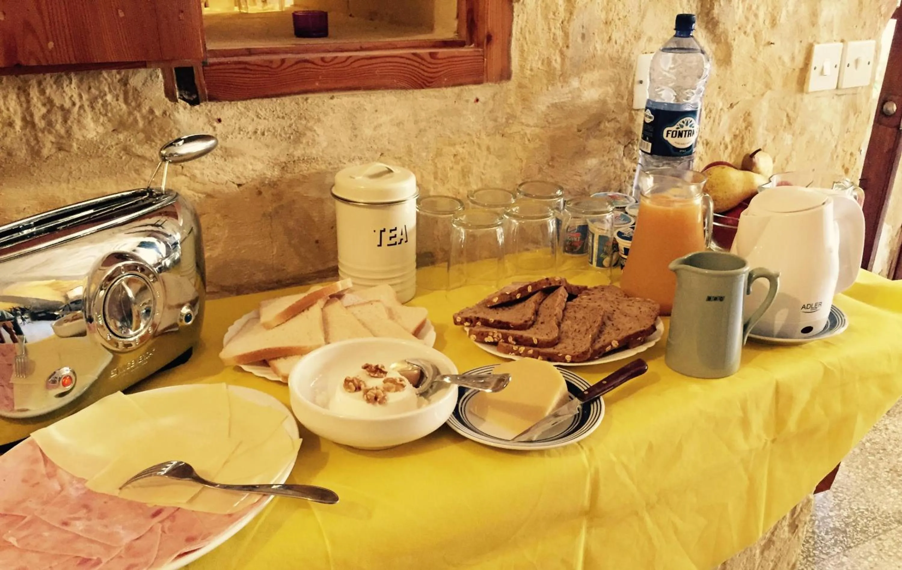 Buffet breakfast in Mood Farmhouse Mythology